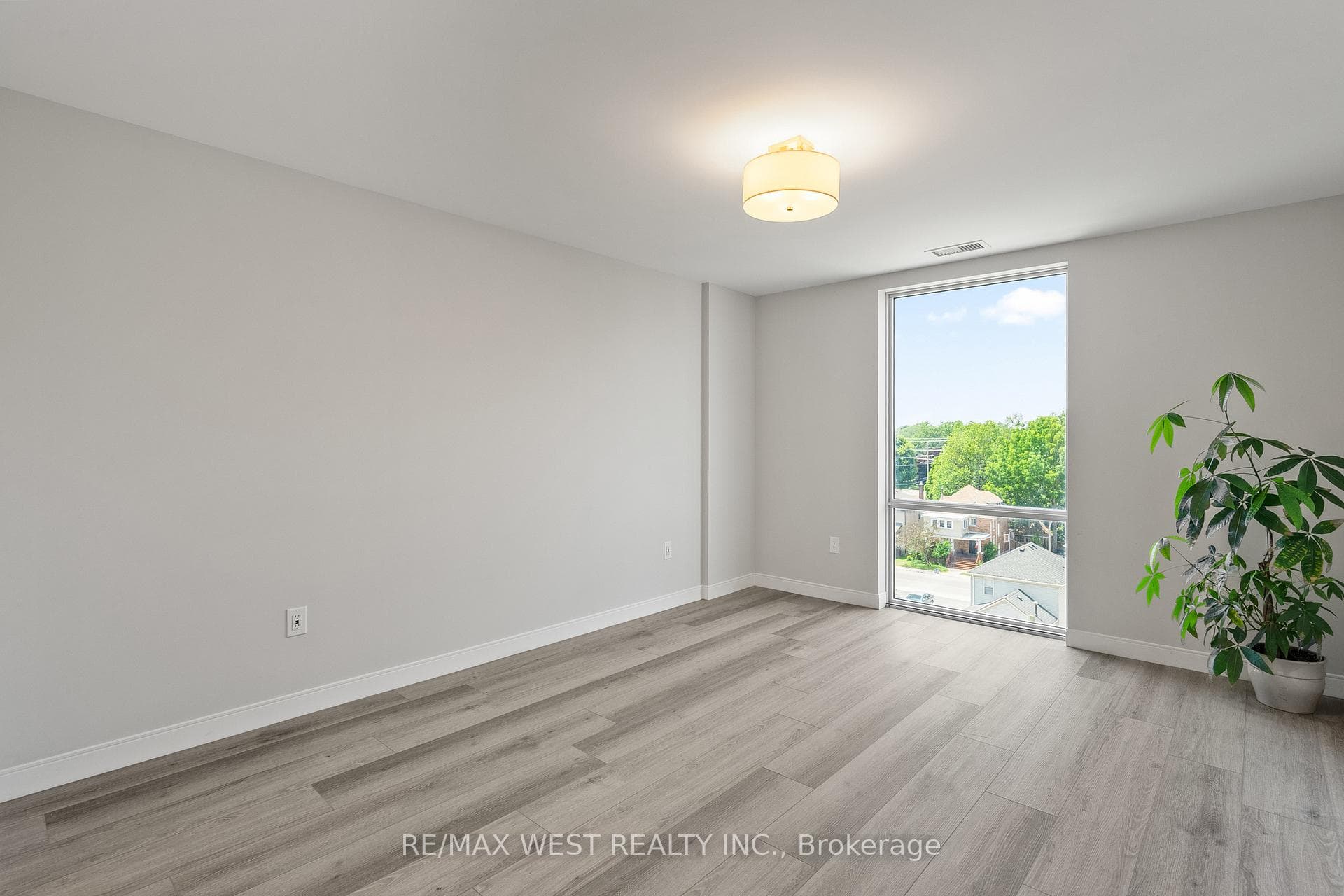 118 West Street Unit 502 photo 9
