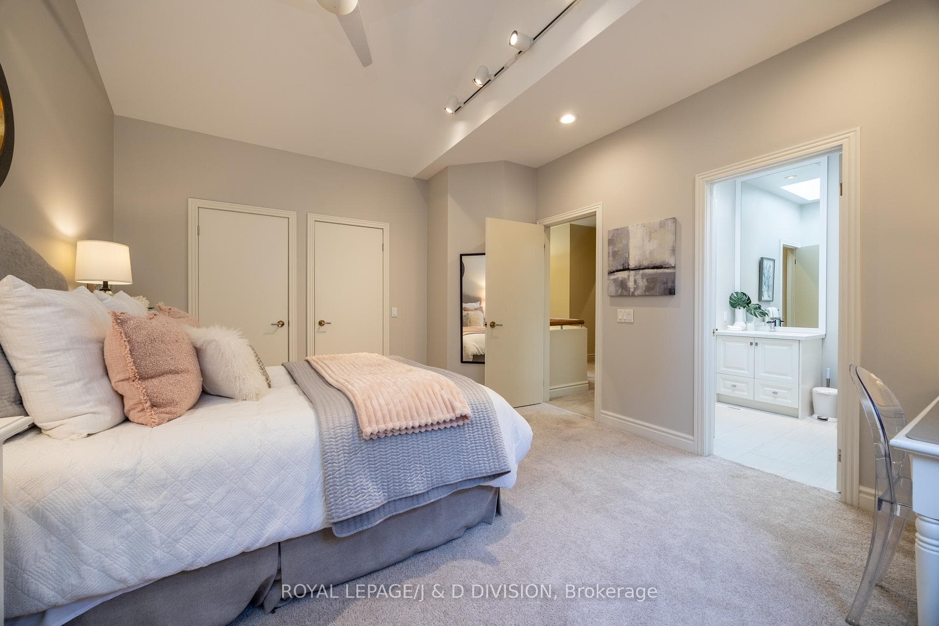 42 Munro Boulevard photo 21