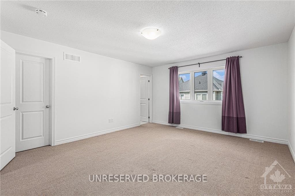 932 KILBIRNIE Drive photo 19