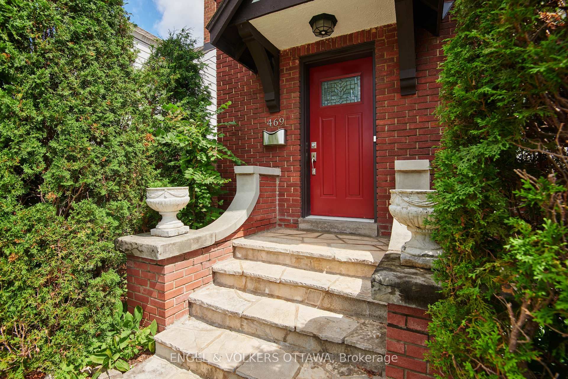 469 Island Park Drive photo 3