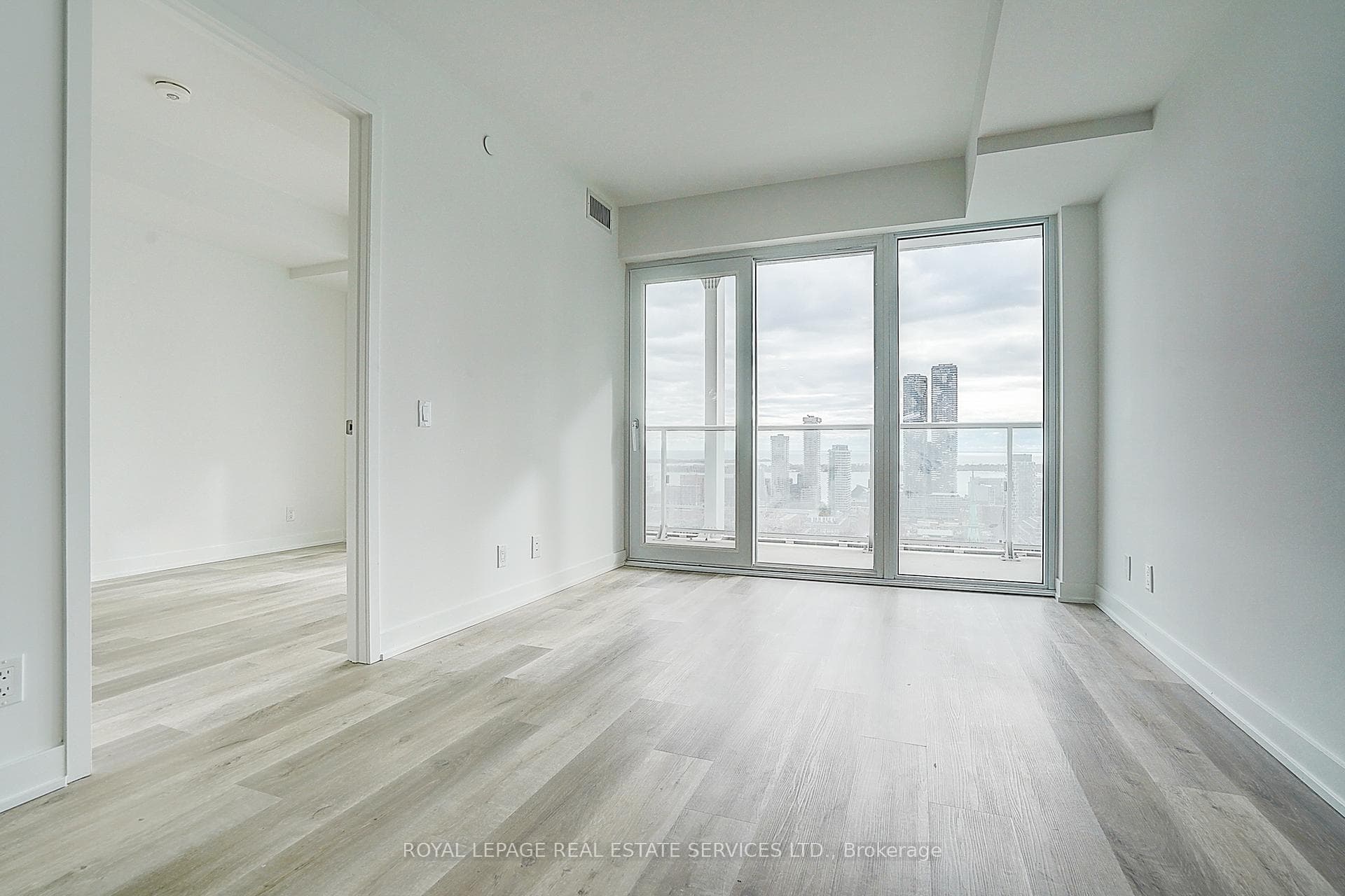 88 Queen Street Unit 3508 photo 29
