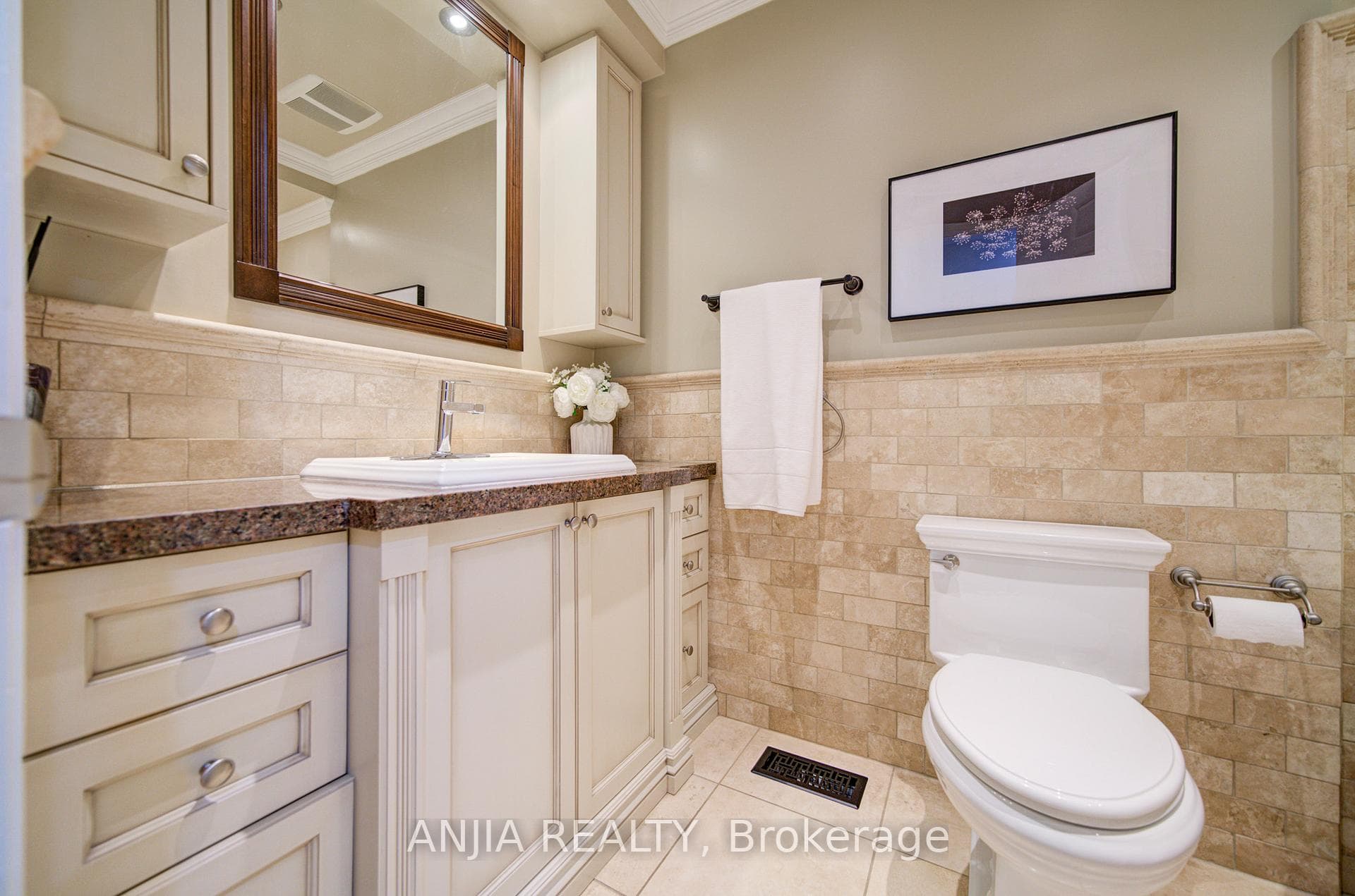 70 Briarwood Road photo 27