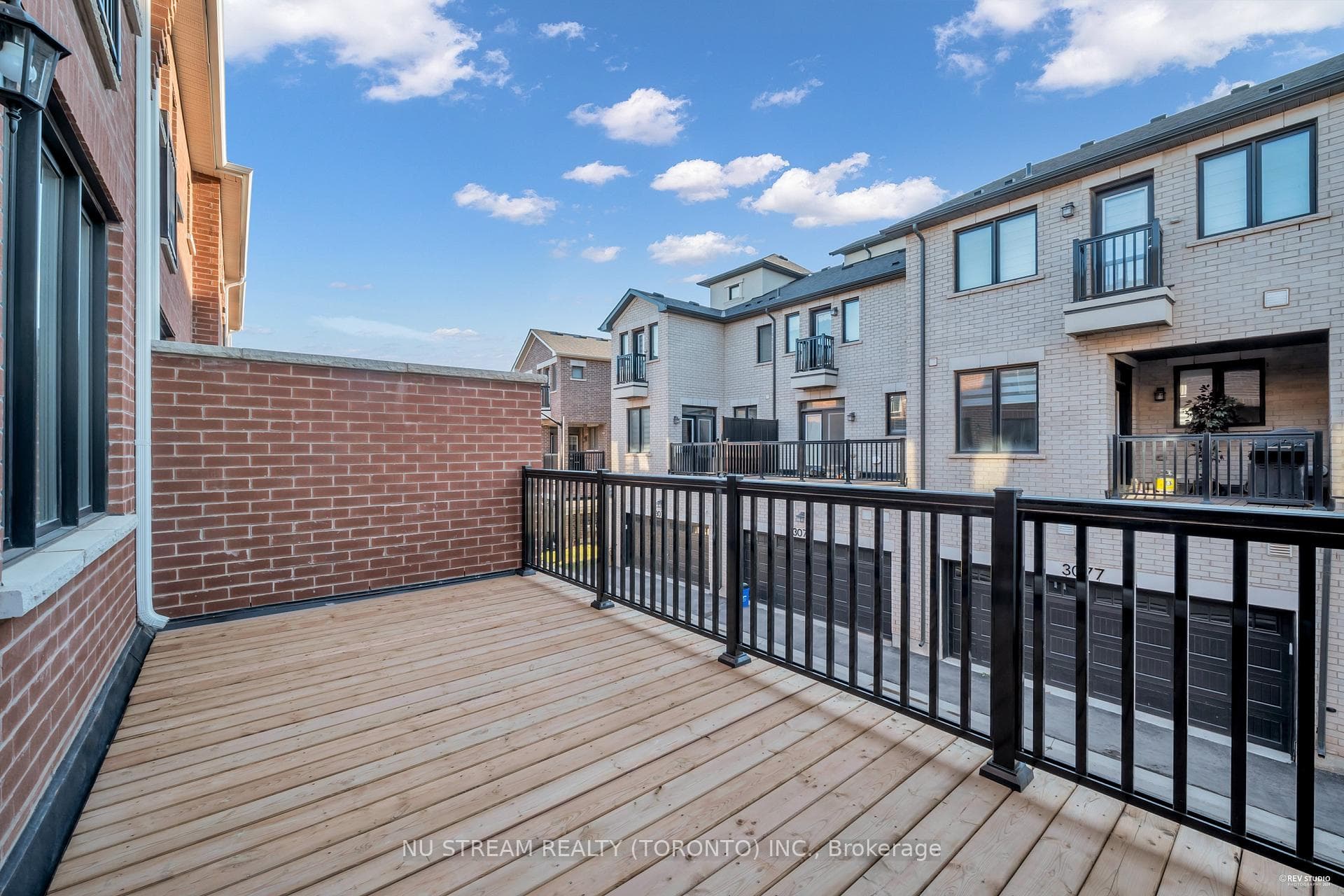 3072 Merrick Road photo 20