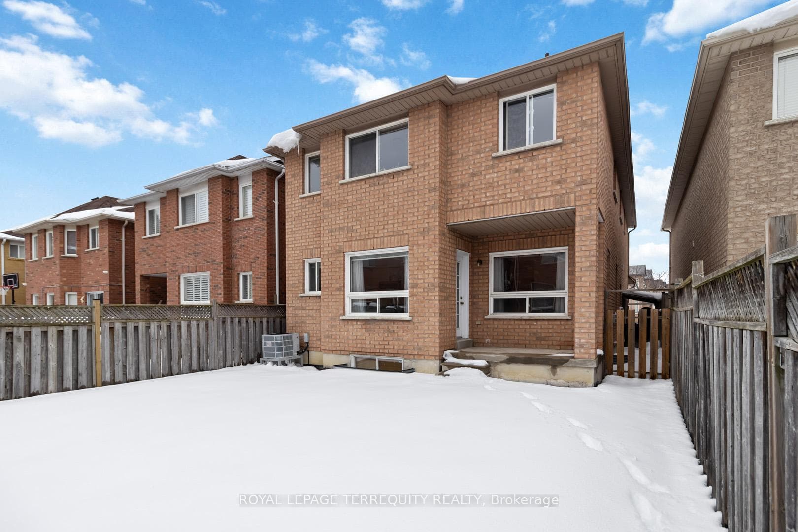 1096 Galesway Boulevard photo 33