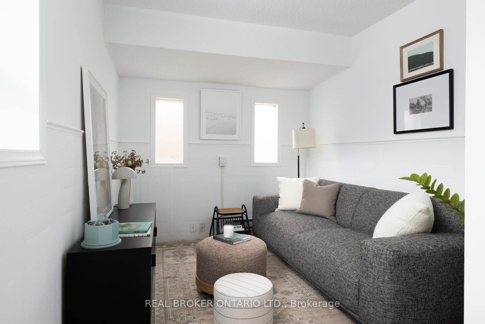 256 Monarch Park Avenue photo 9