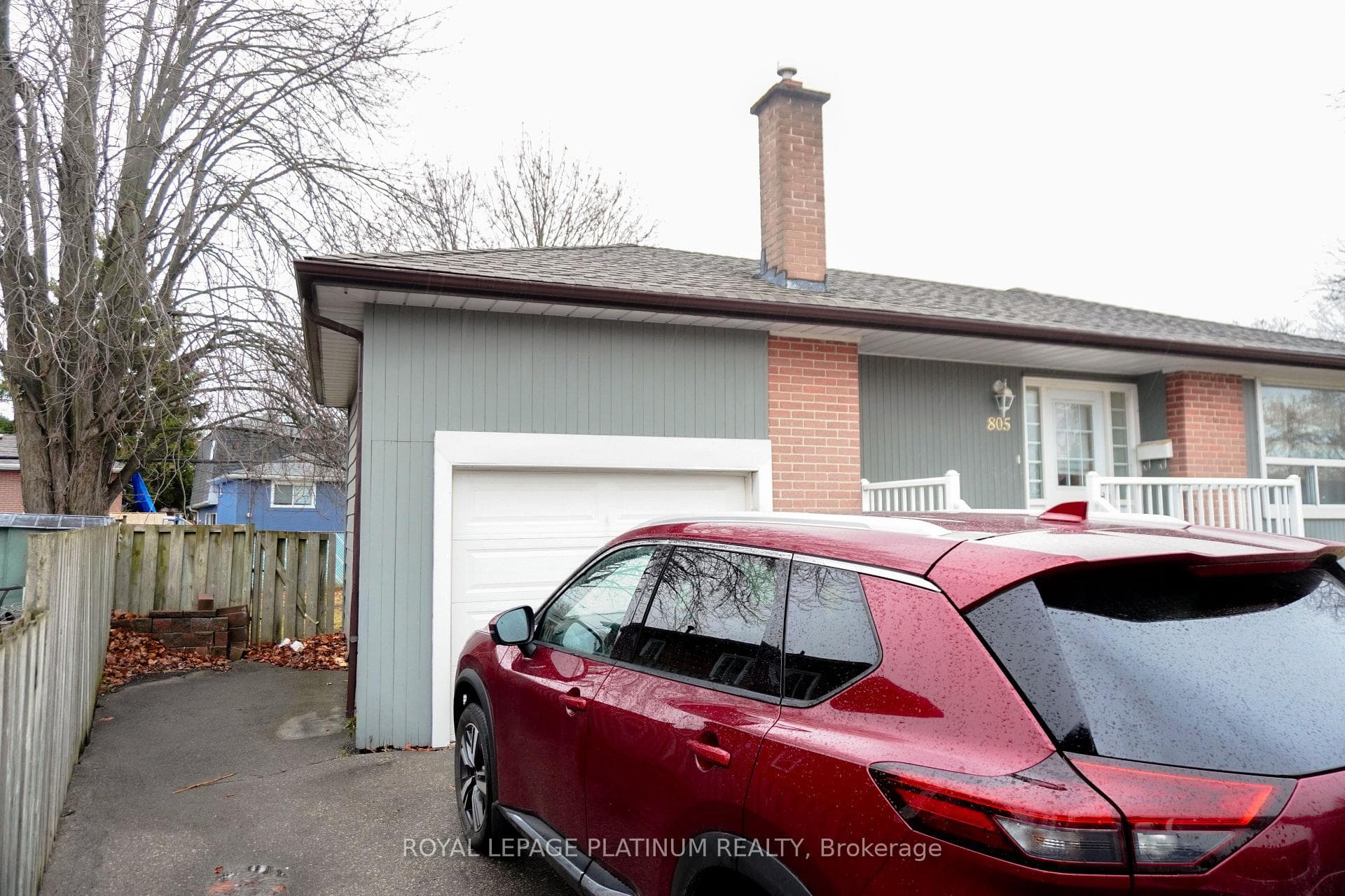 805 Krosno Boulevard photo 37