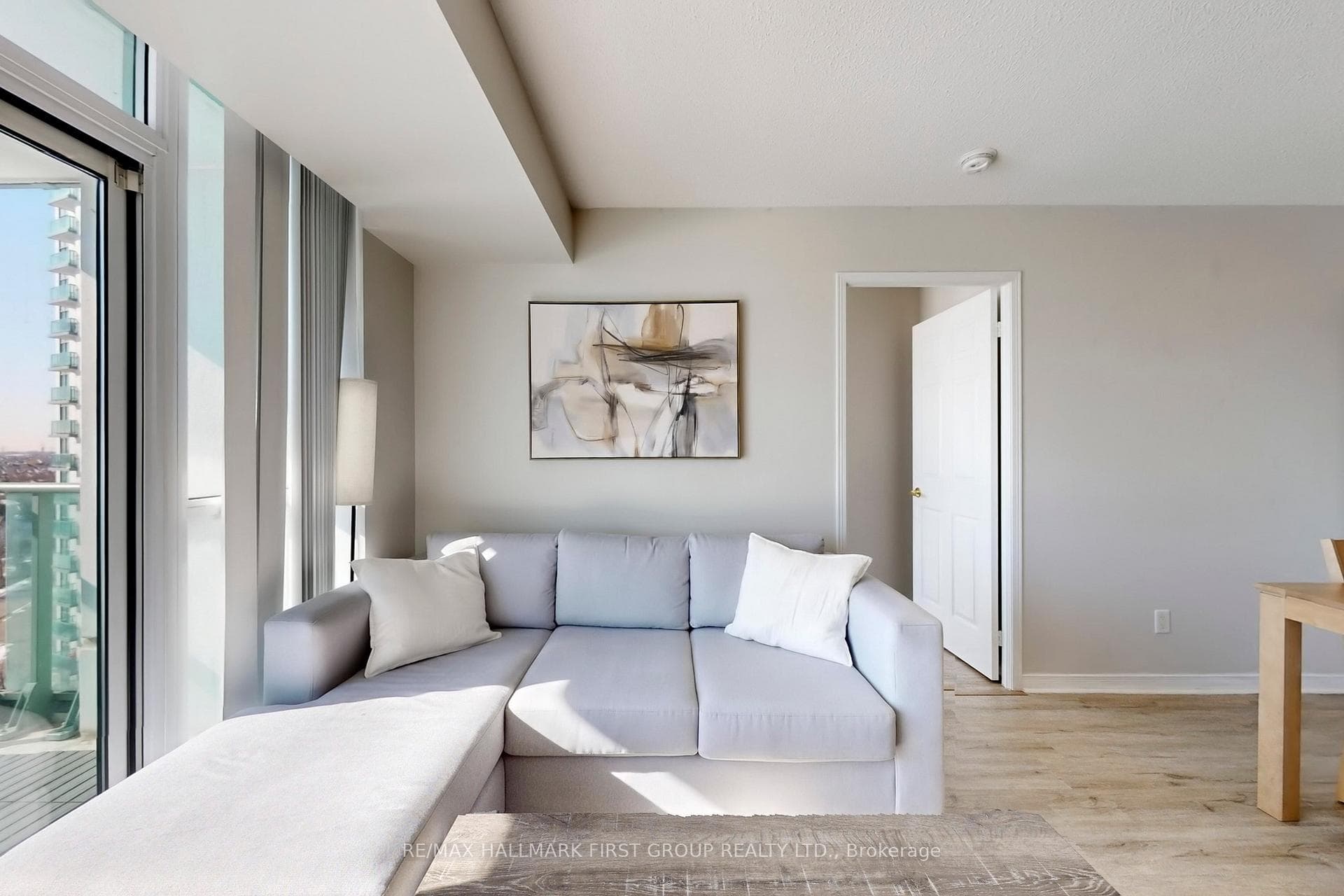 4900 Glen Erin Drive Unit 1007 photo 11