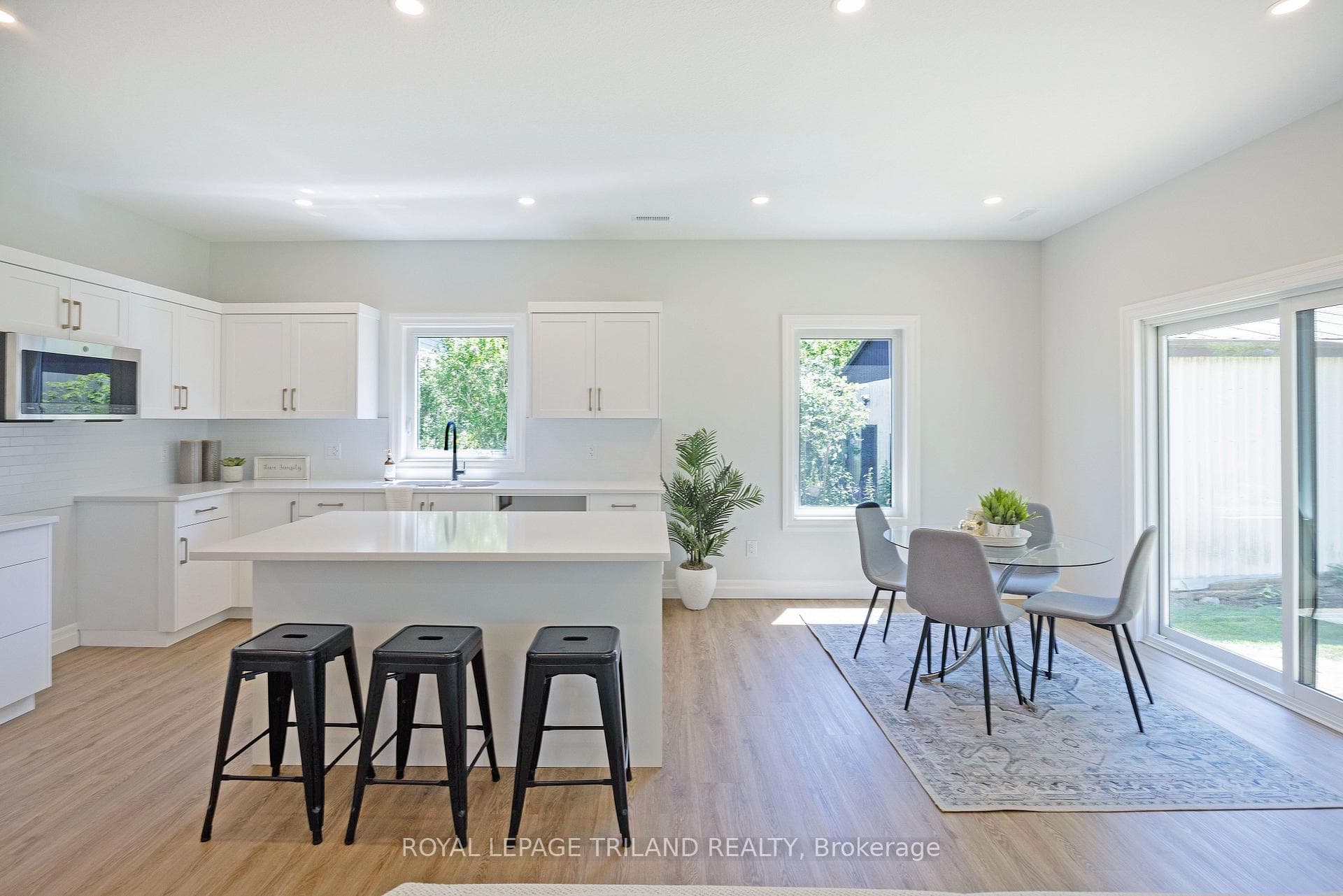 212 Nancy Street photo 14