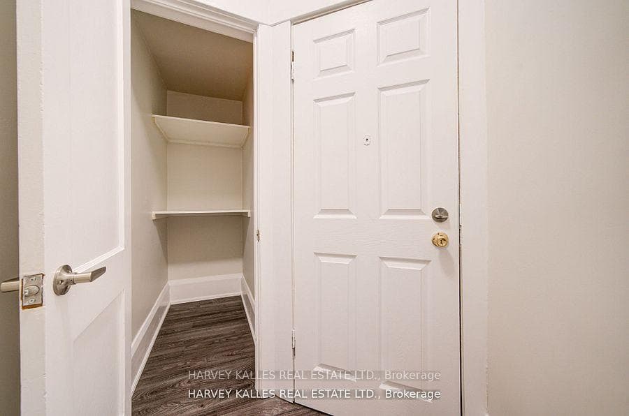 1074 St Clair Avenue Unit 4 photo 15