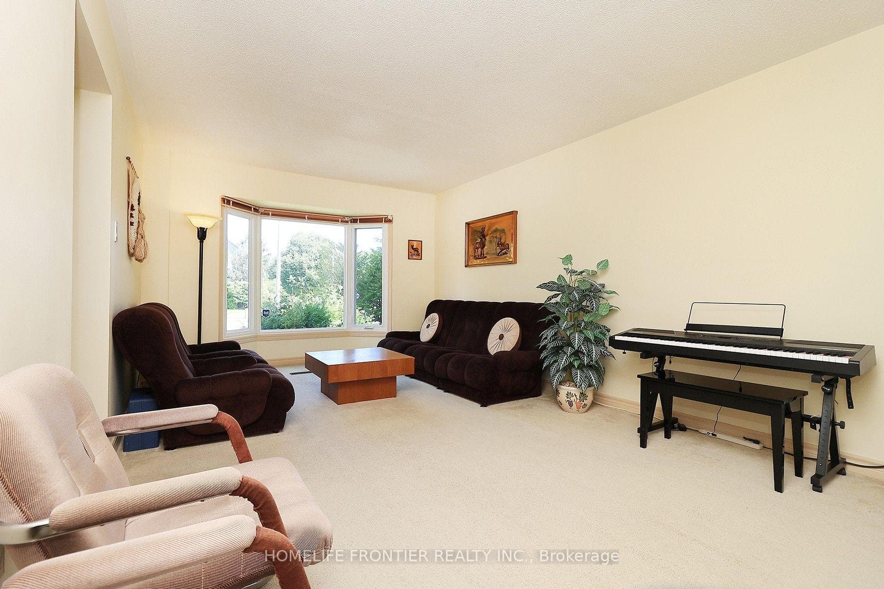 48 Ashfield Drive photo 3