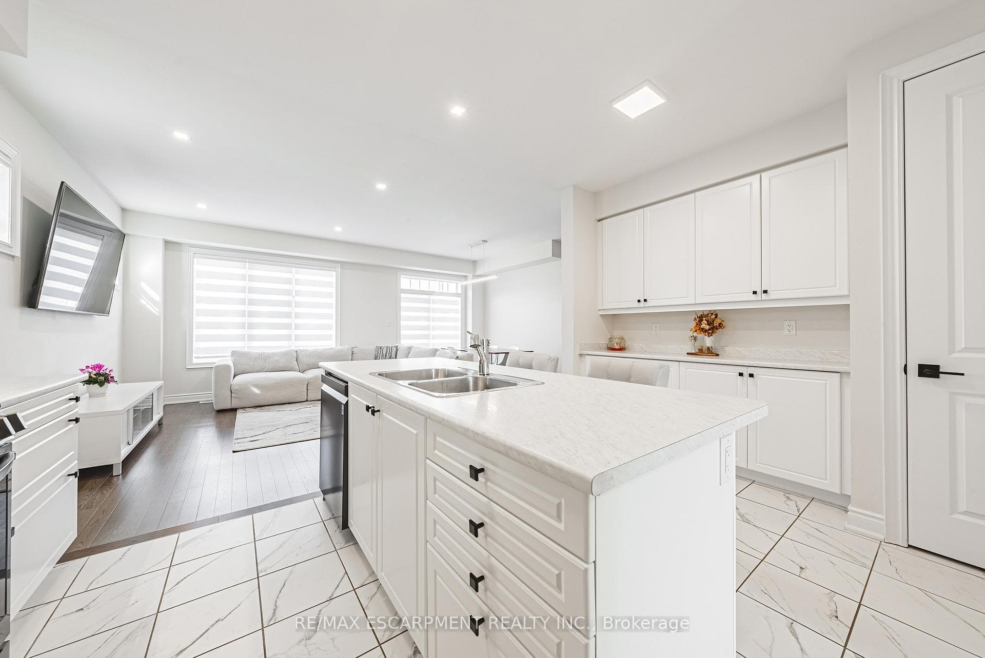 49 Richard William Drive photo 9