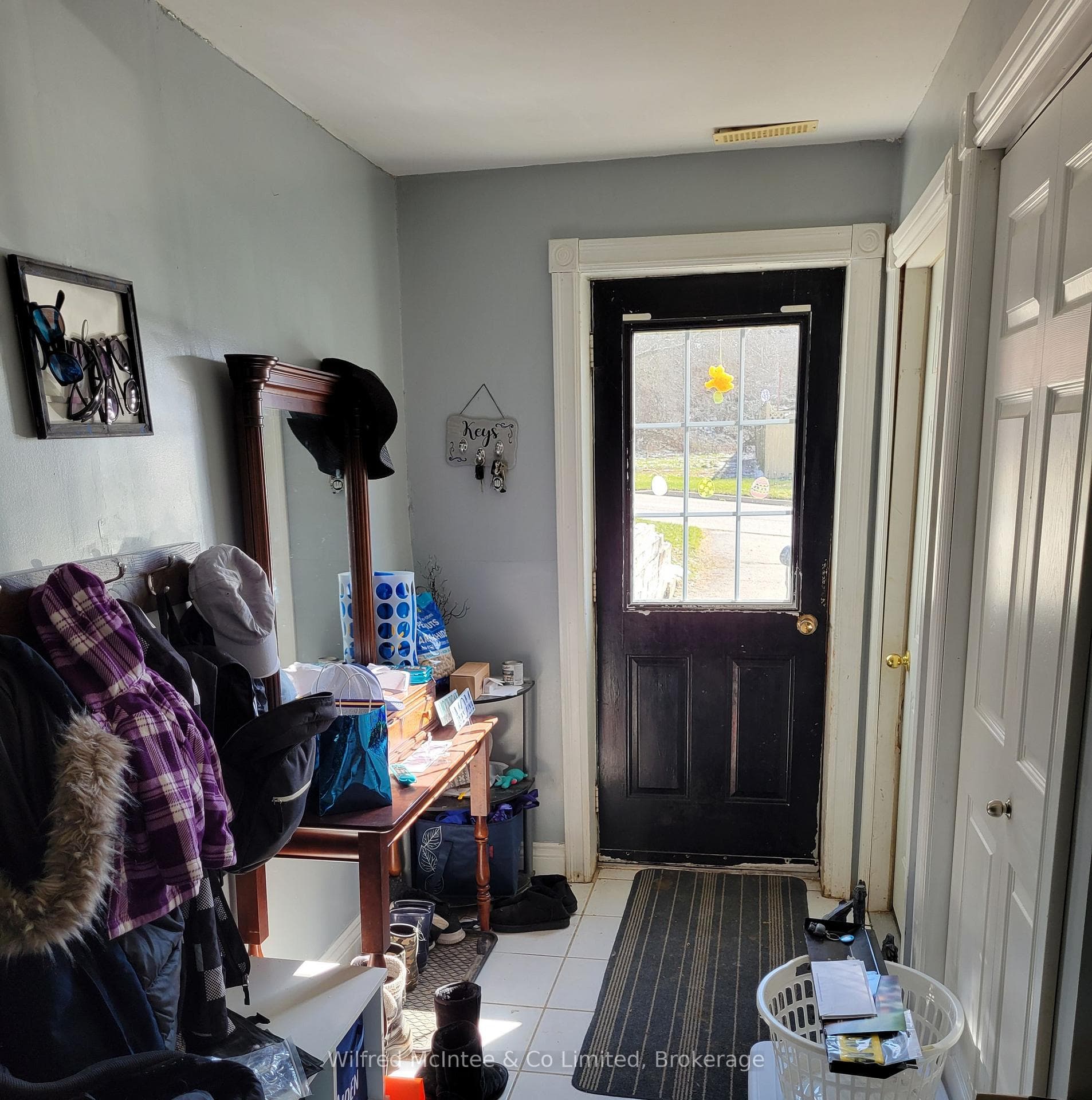 210 Countess Street photo 20
