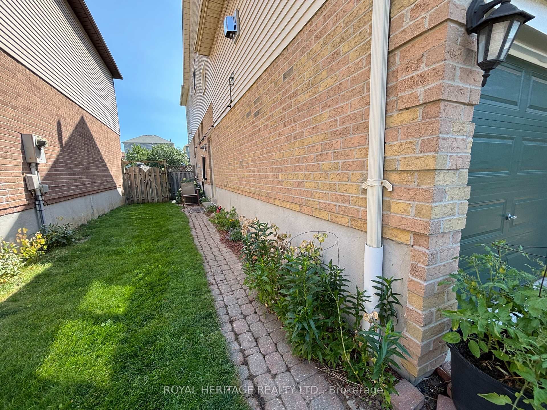 9 Dowers Drive photo 3
