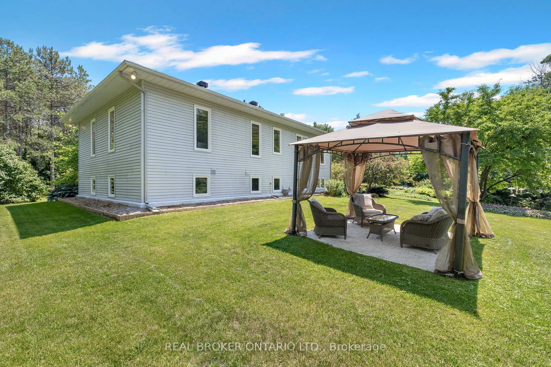 6550 Rideau Valley Drive photo 41