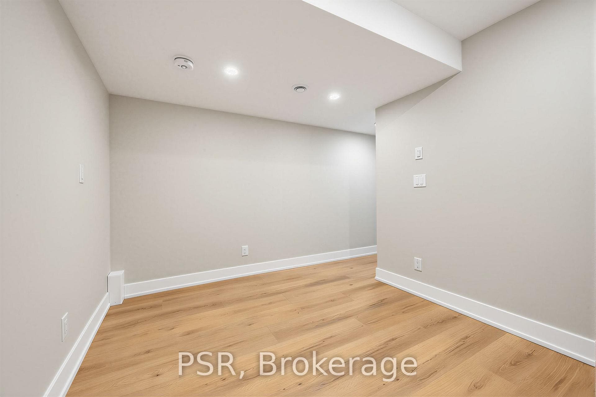 99 Geoffrey Street Unit #Basement photo 7
