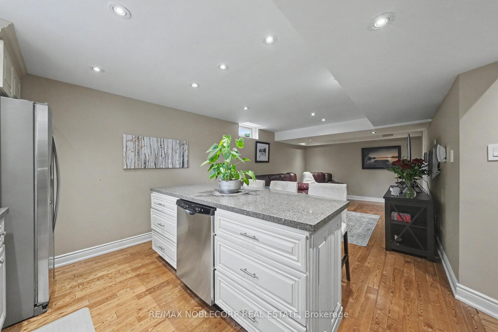 37 Christensen Avenue photo 40
