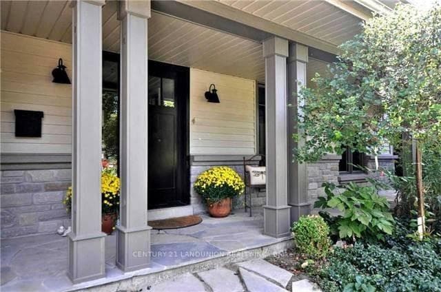 71 Stoddart Drive photo 2