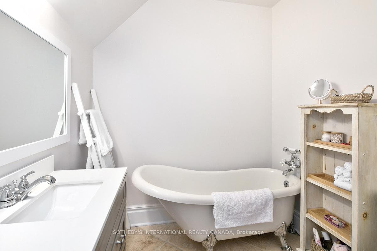 553291 Grey 23 Road photo 27