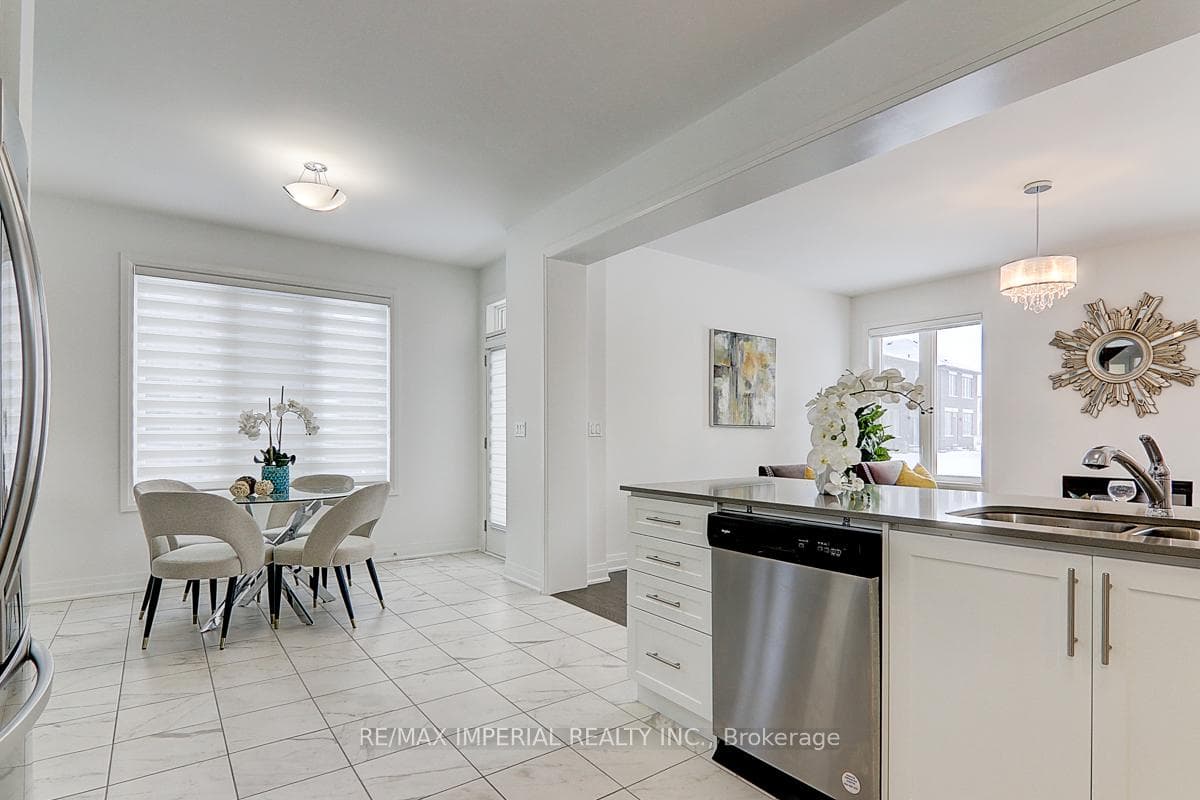 9 Lazarette Lane photo 16