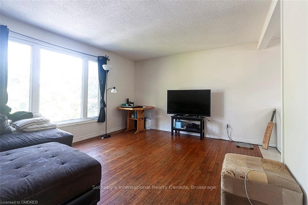 579 KORTRIGHT Road photo 6