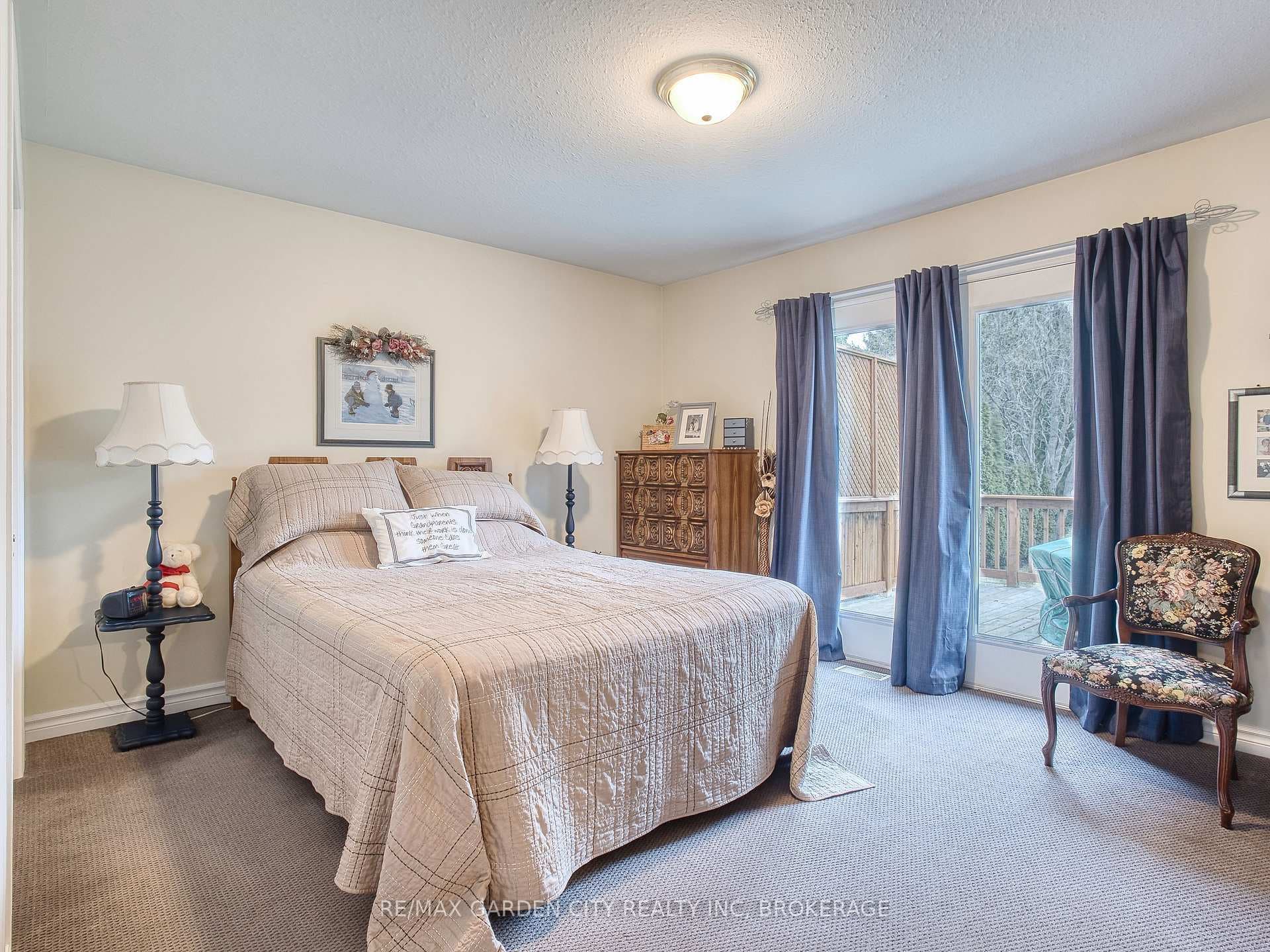 785 Foss Road photo 29