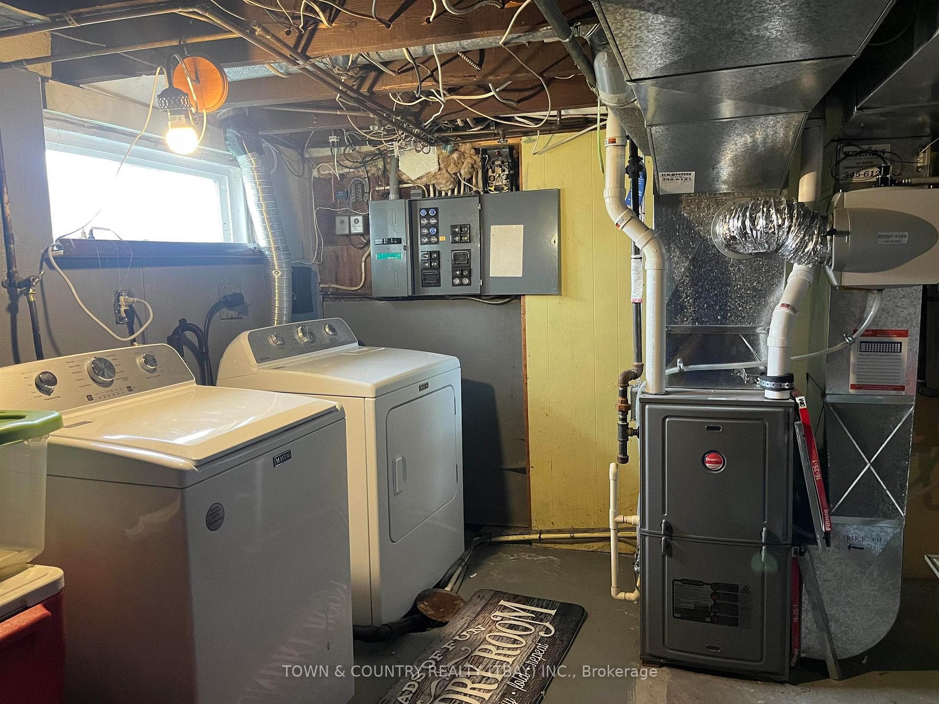 89 Parsons Avenue photo 24