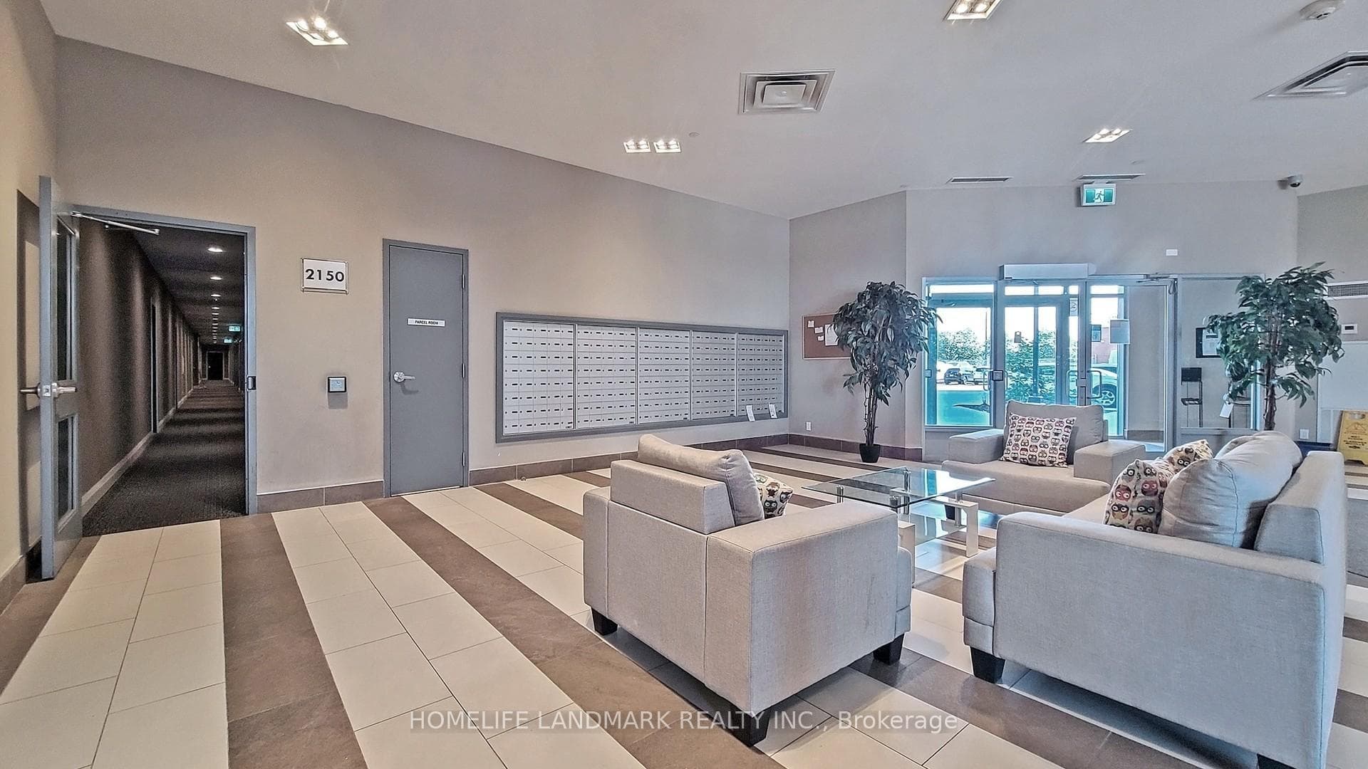 2150 LAWRENCE Avenue Unit 808 photo 5