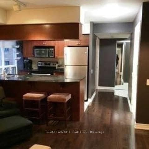 60 ST CLAIR Avenue Unit 501 photo 3