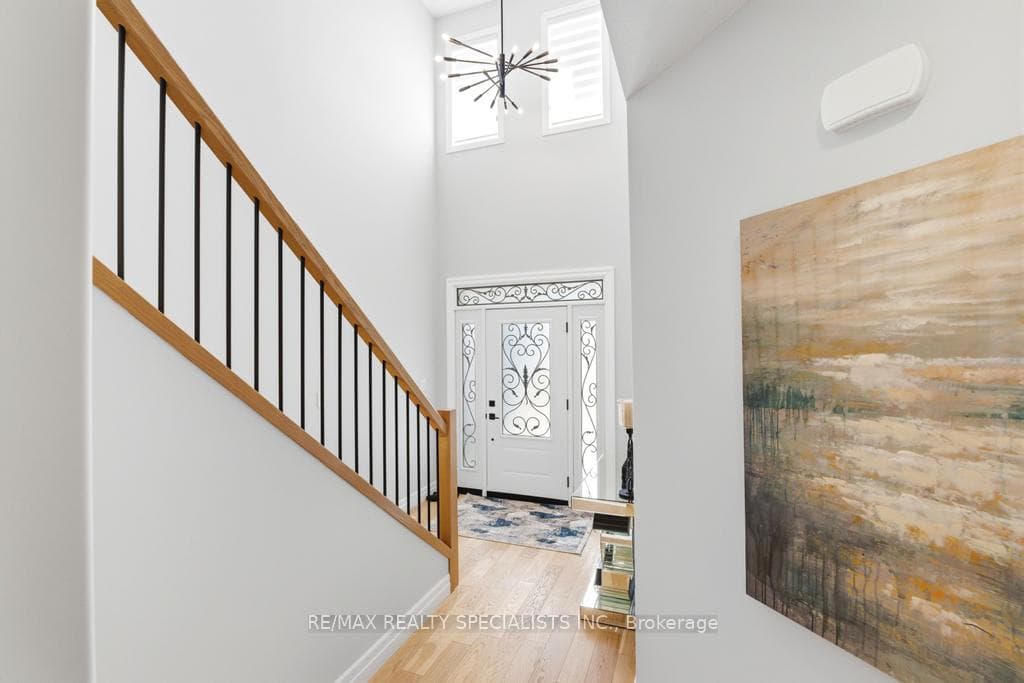 45 Peggy Avenue photo 4