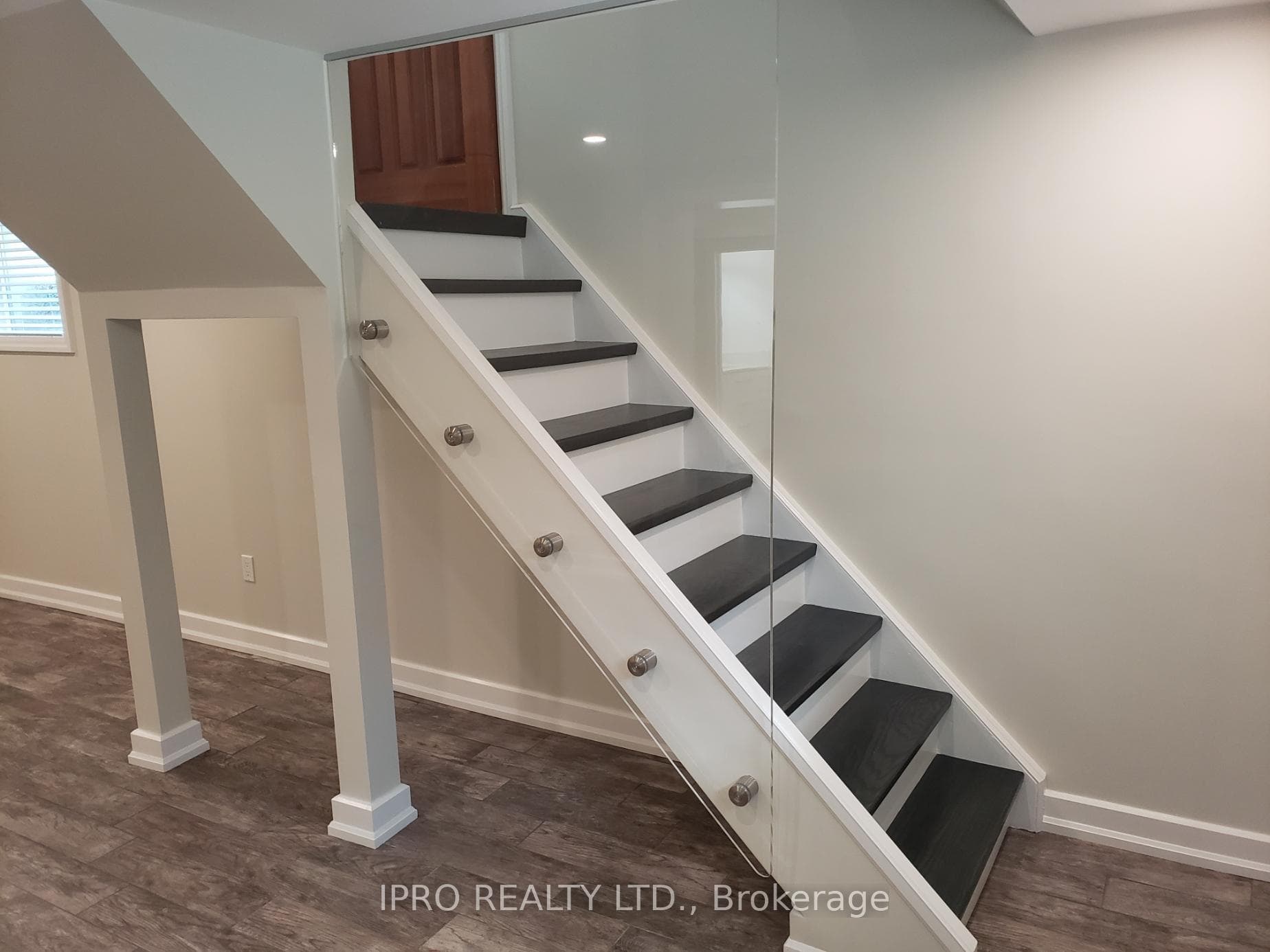 214 Bering Avenue photo 24