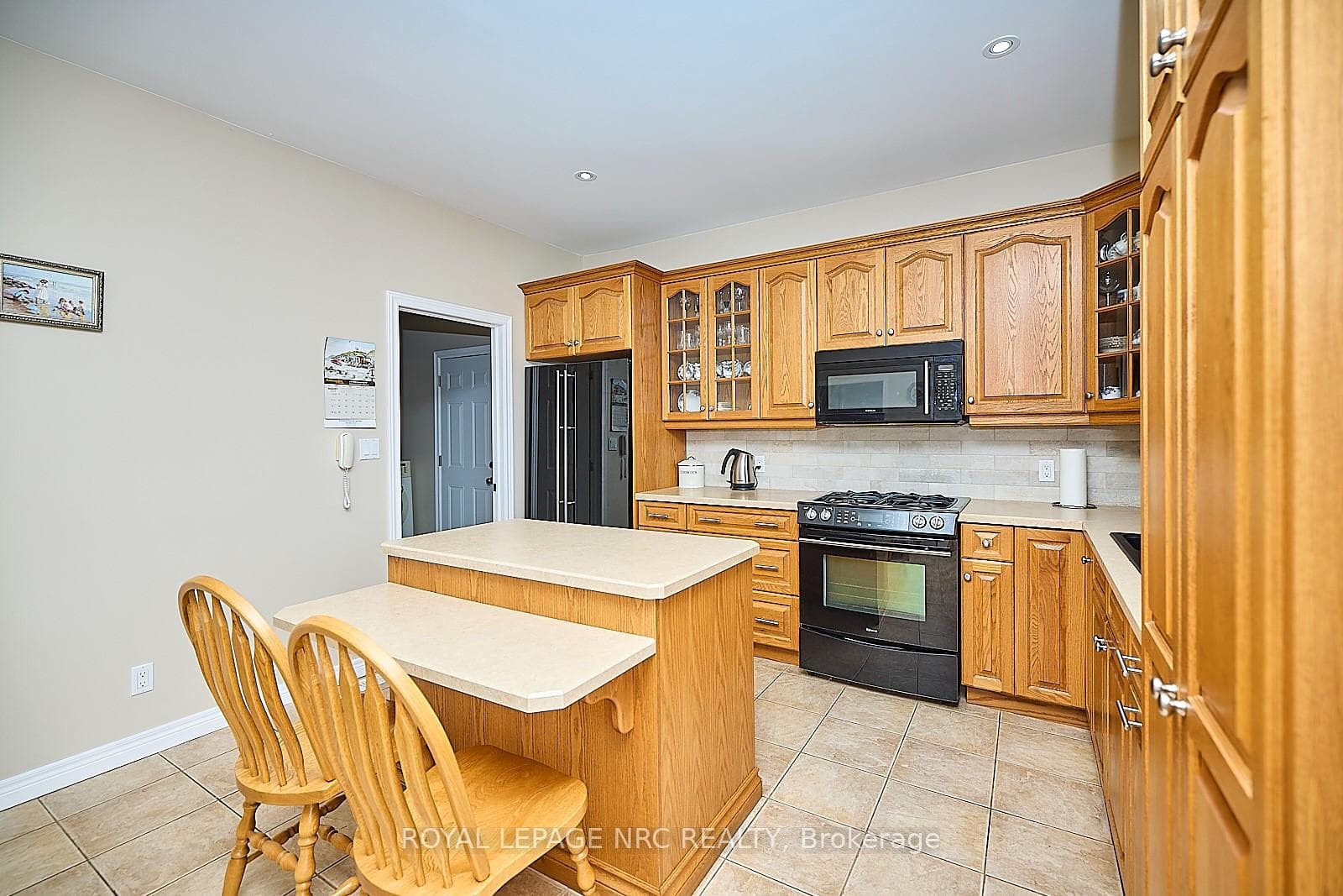 3772 CANBOROUGH Road photo 31
