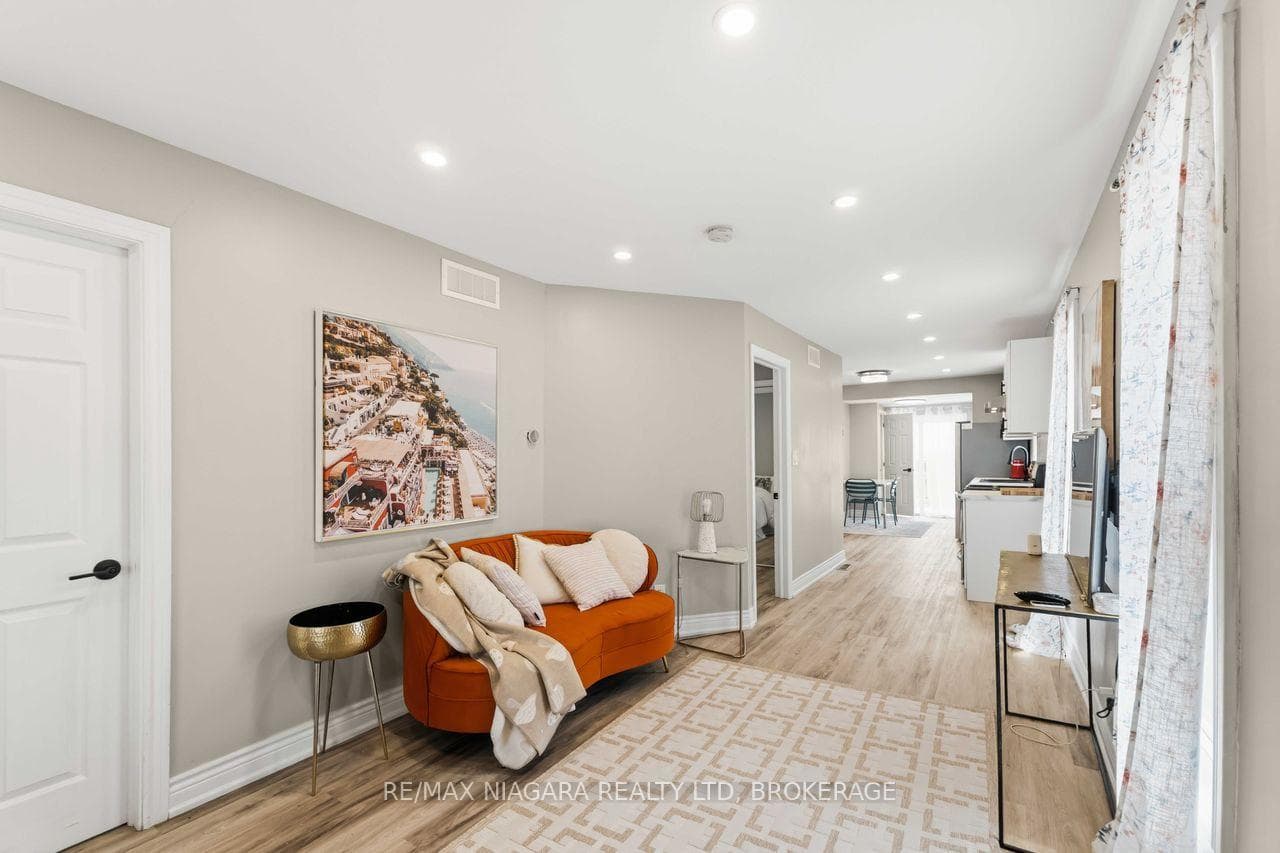 77 Semley Avenue photo 8