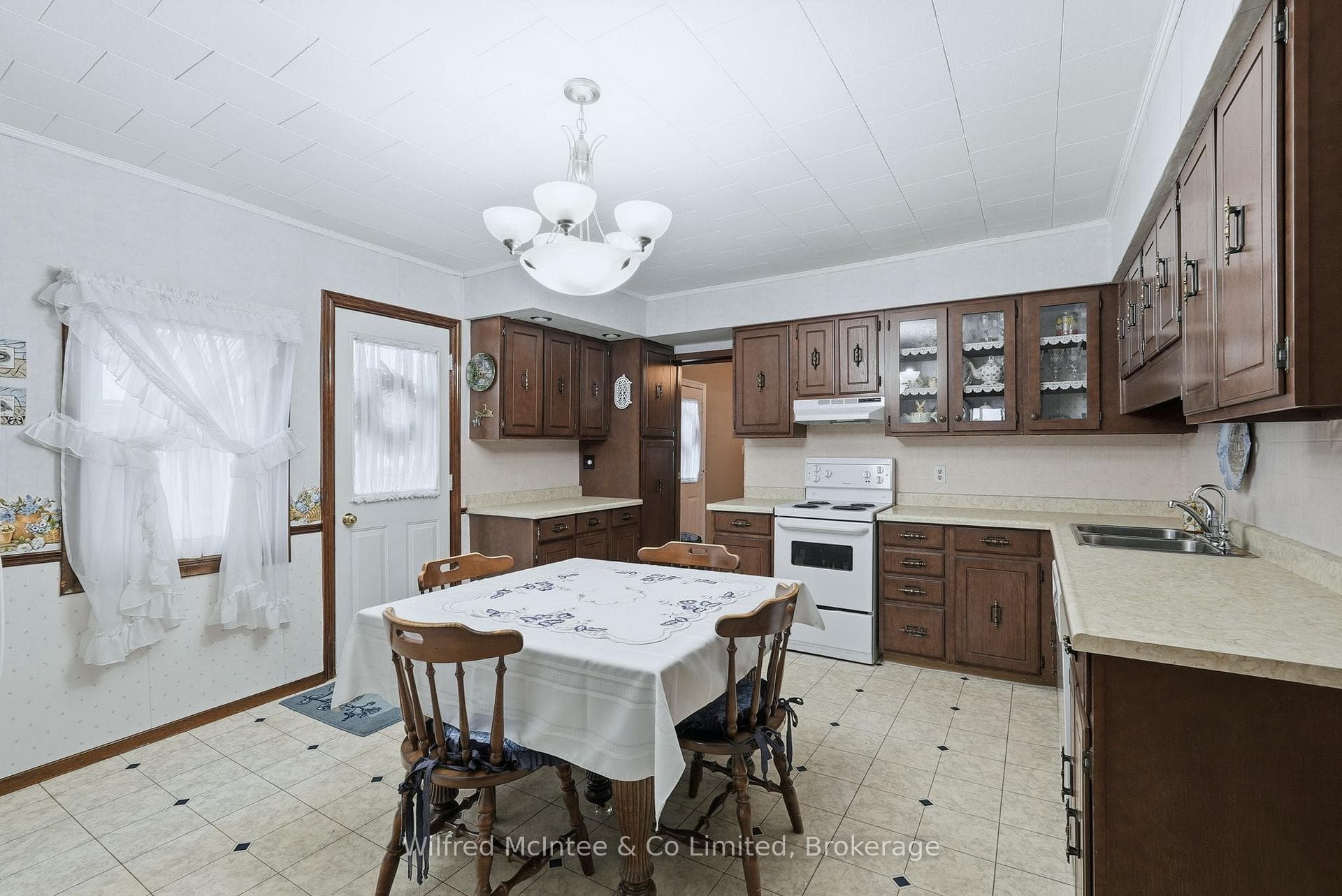 Eat in Kitchen