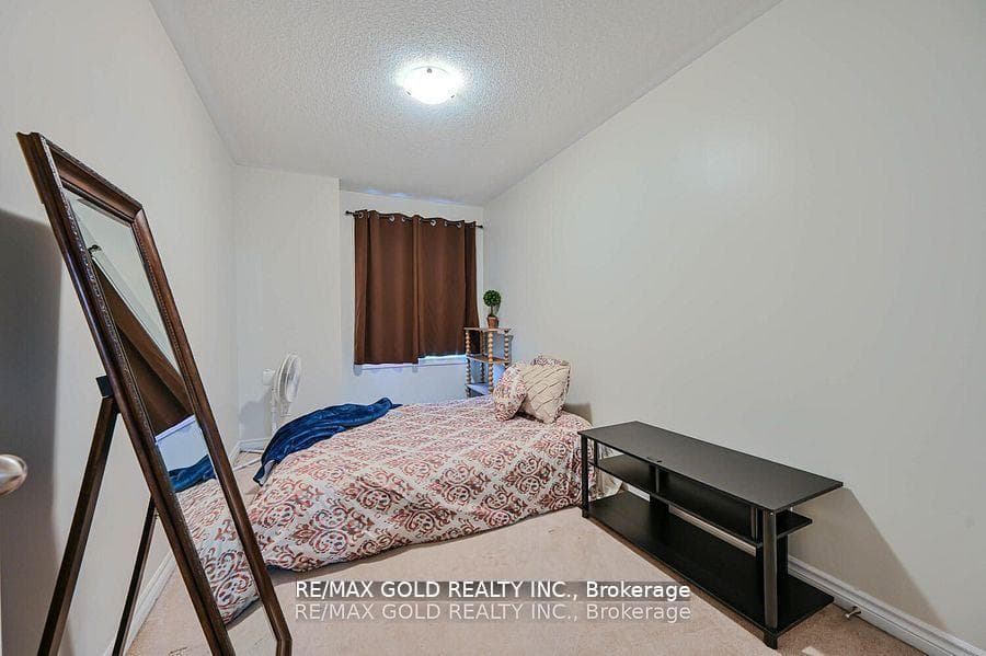 31 Bergamont Road photo 31
