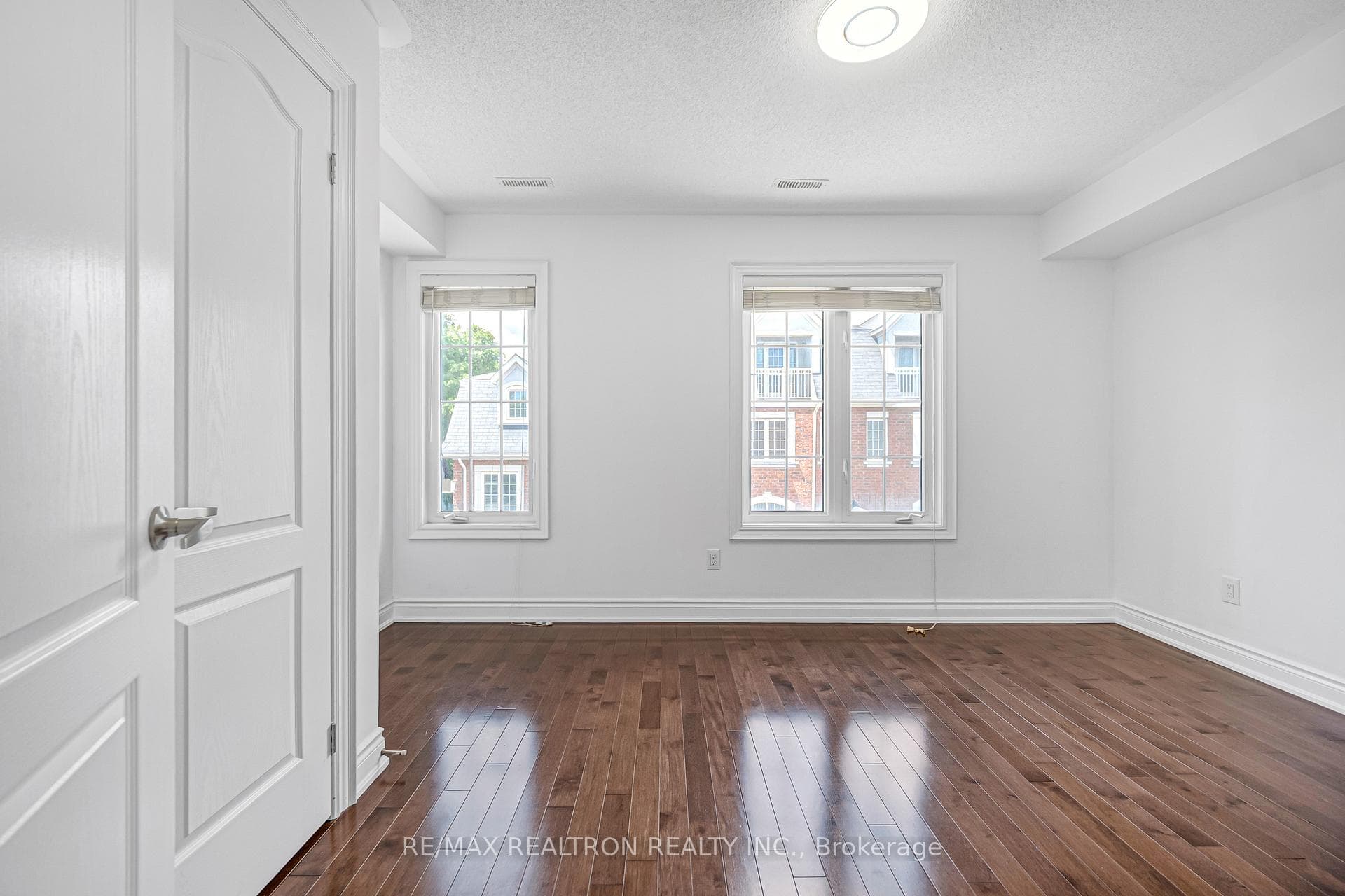3 Hayes Lane photo 27
