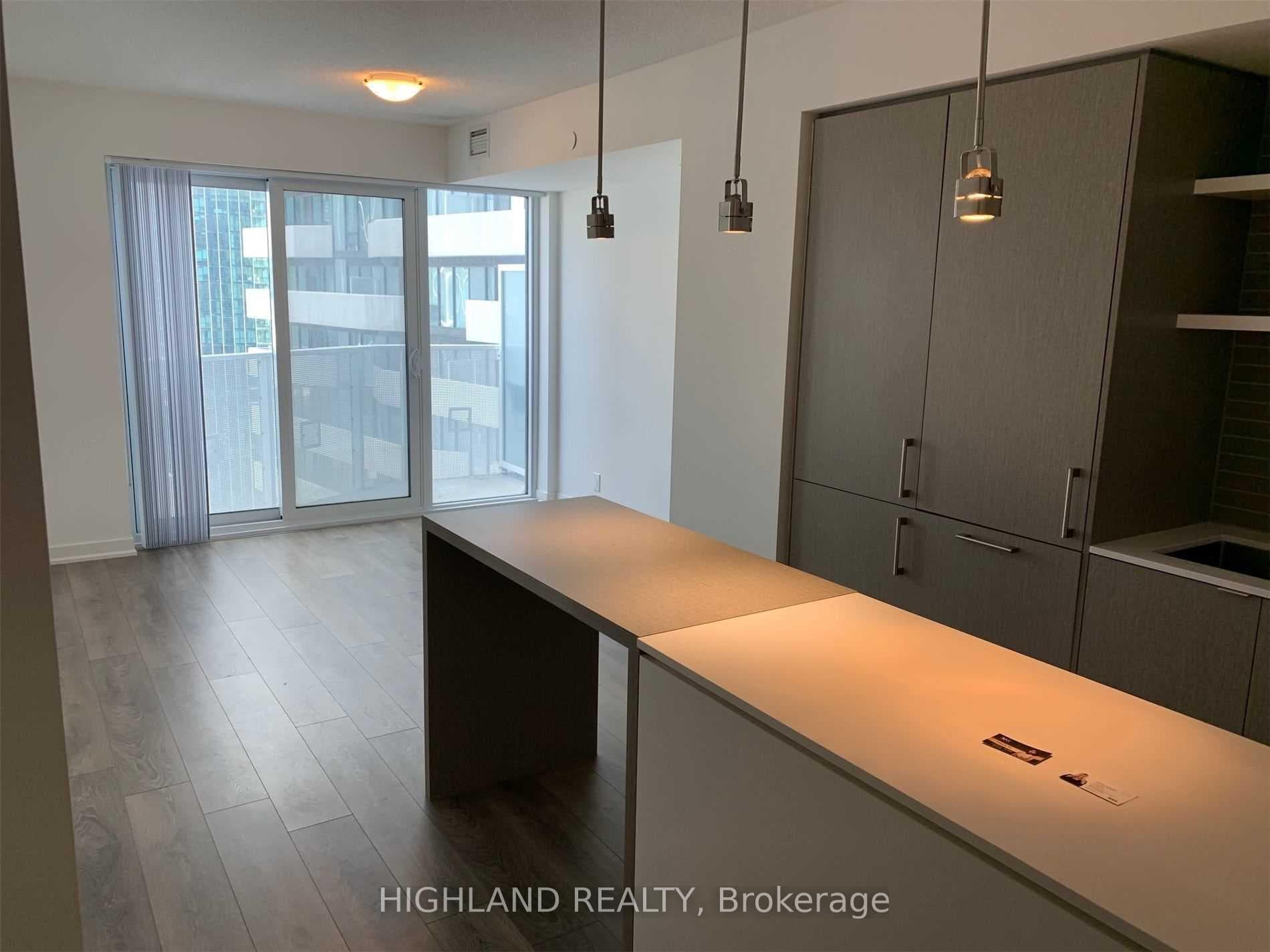 100 Harbour Street Unit 1605 photo 2