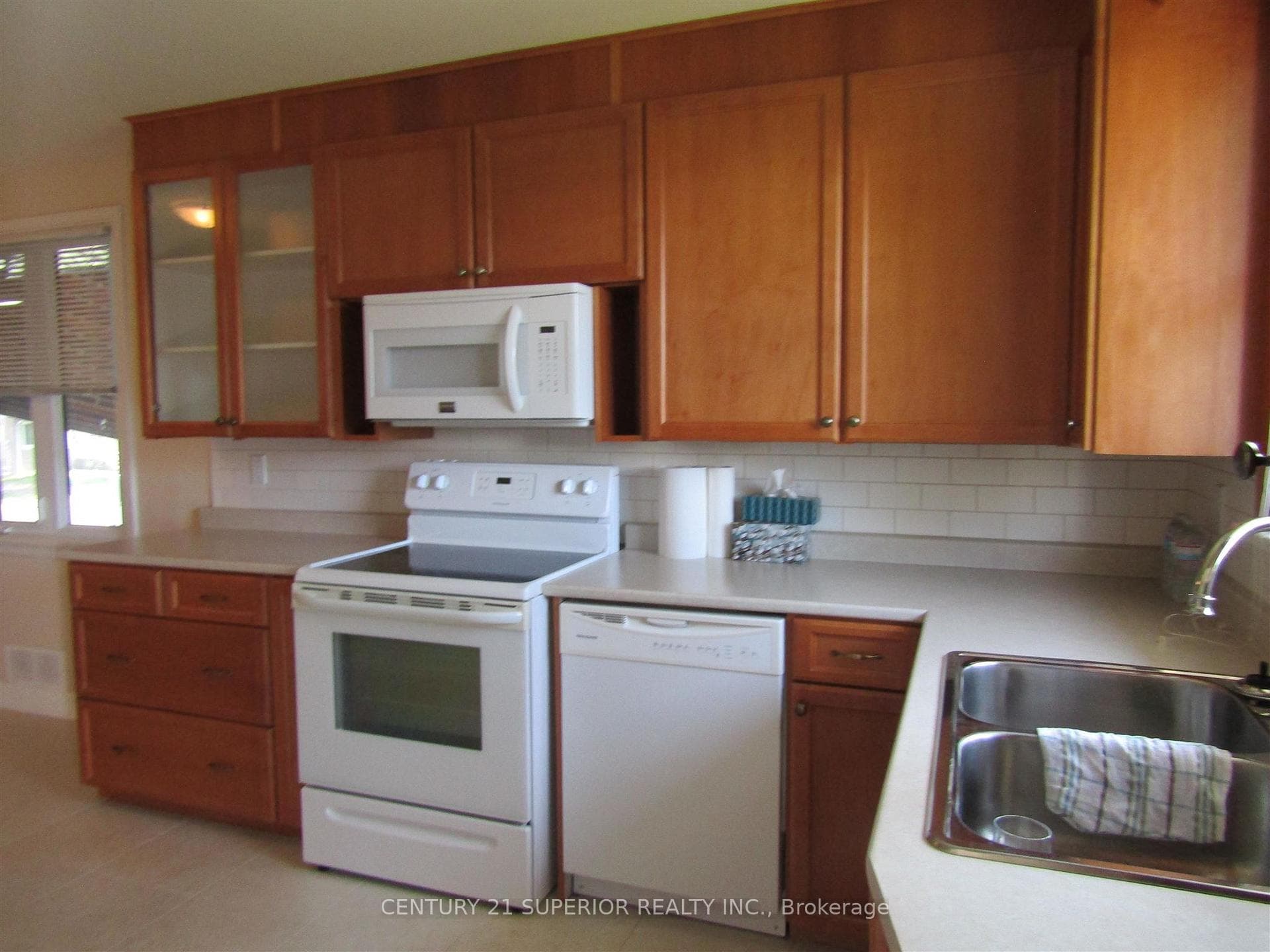 155 Shuniah Street photo 7