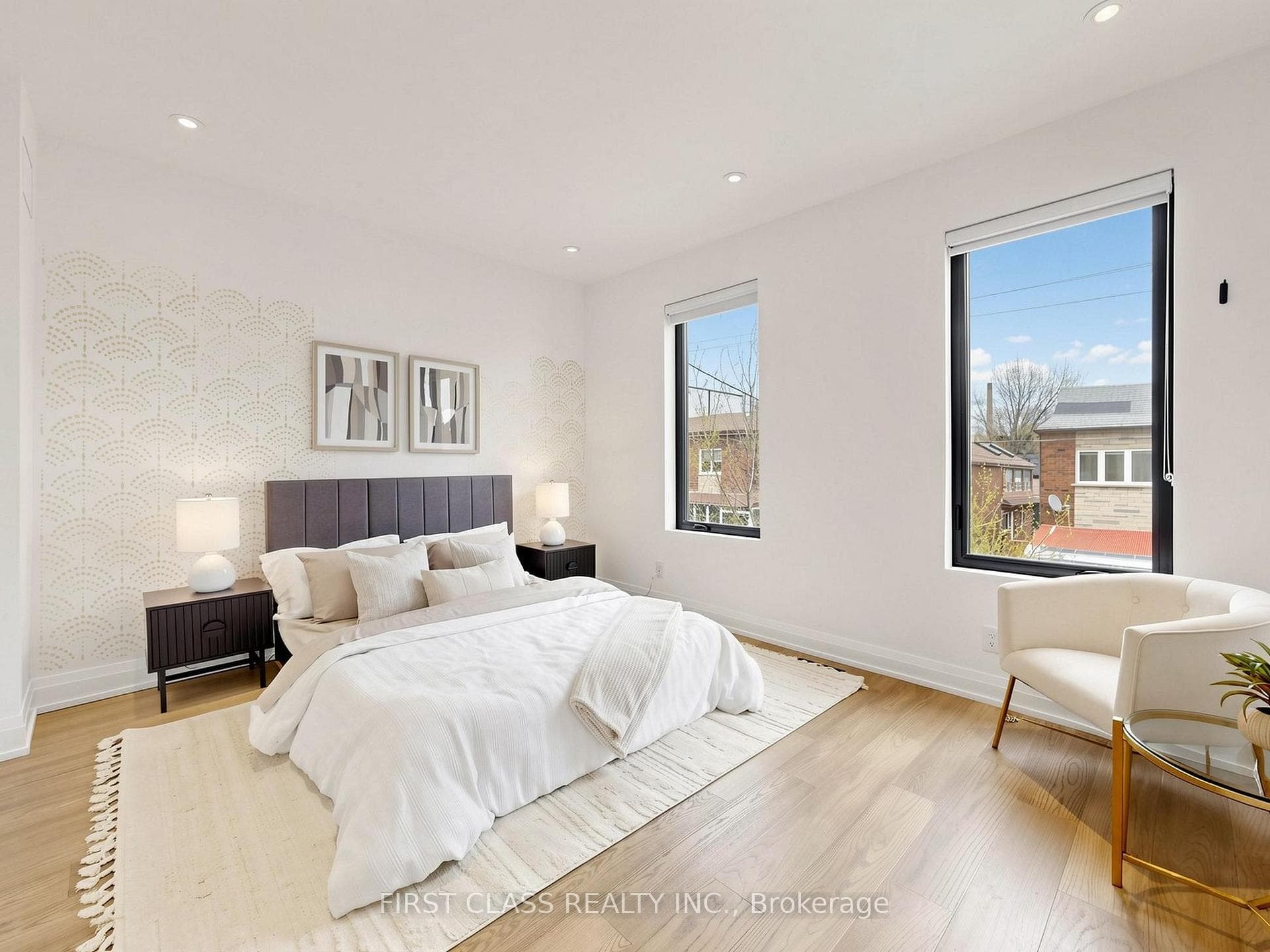 174 Manning Avenue photo 10