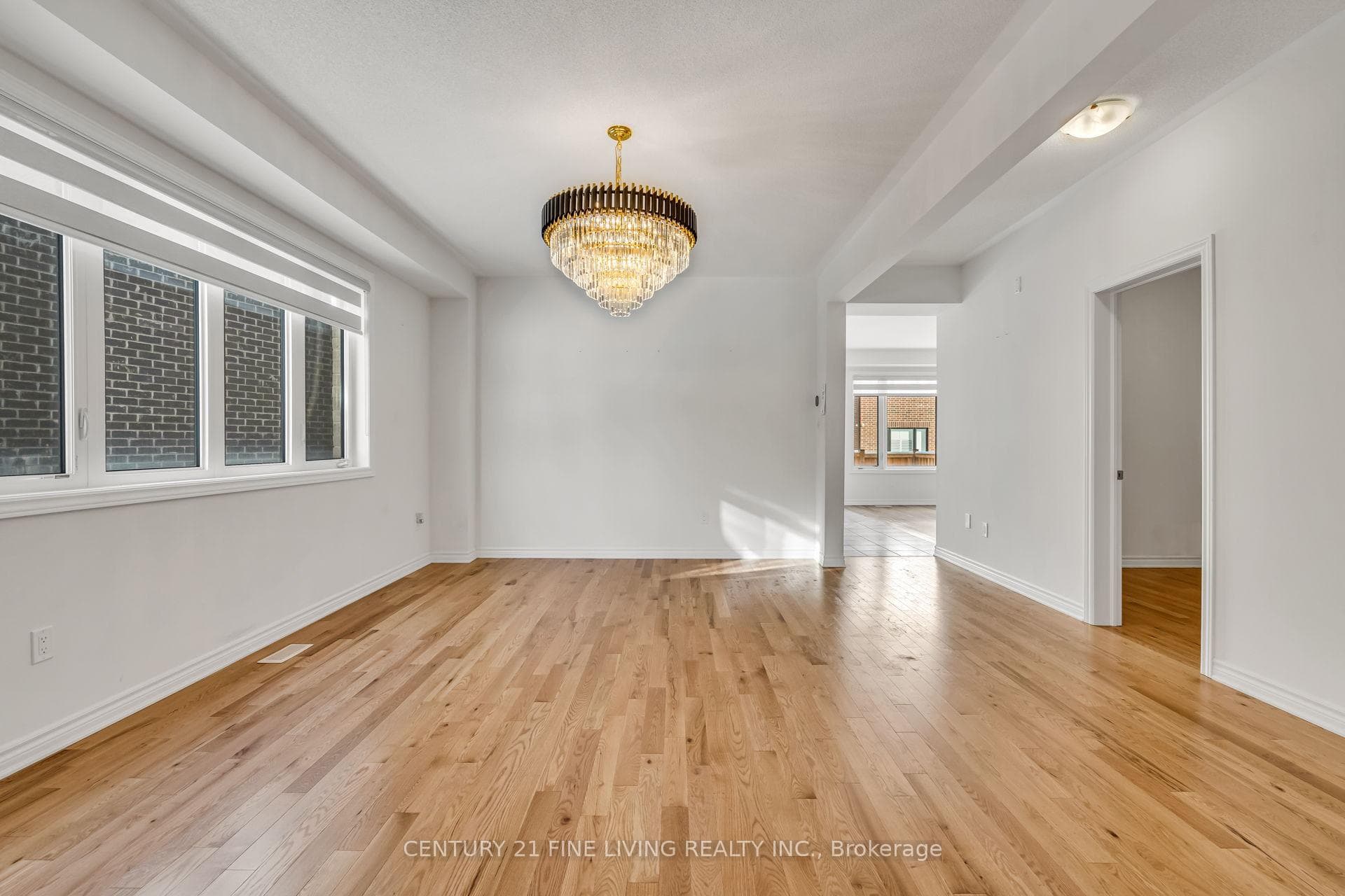 37 PETCH Avenue photo 11