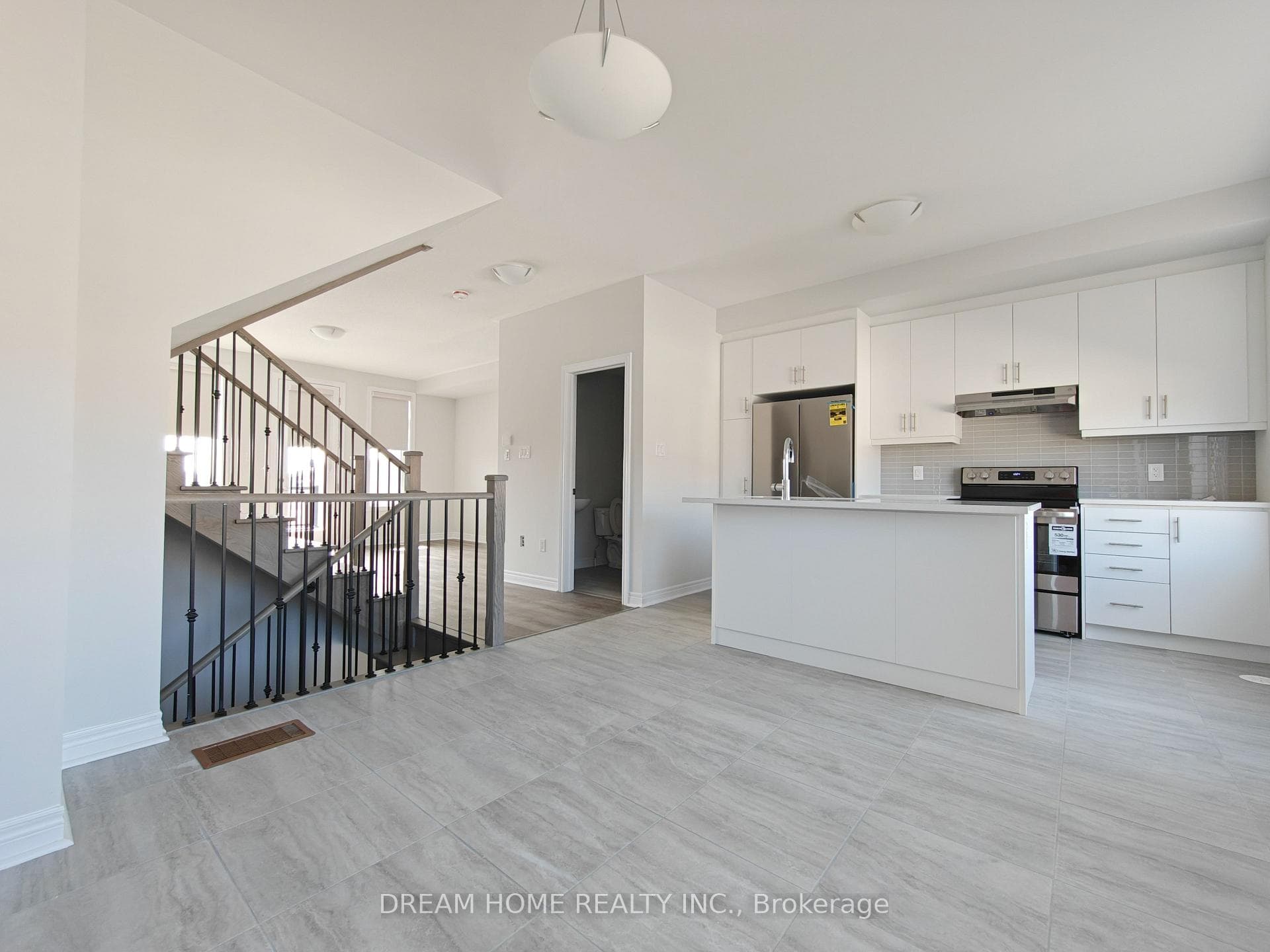 64 Johann Drive photo 7