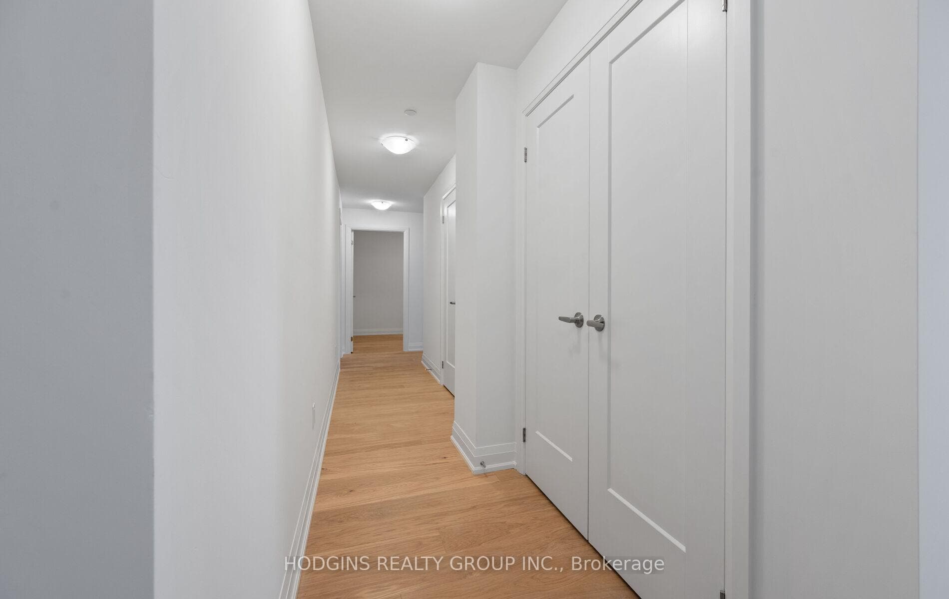 1035 Southdown Road Unit LPH 1801 photo 19