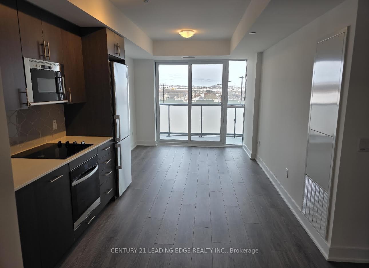 2545 Simcoe Street Unit 502 photo 8