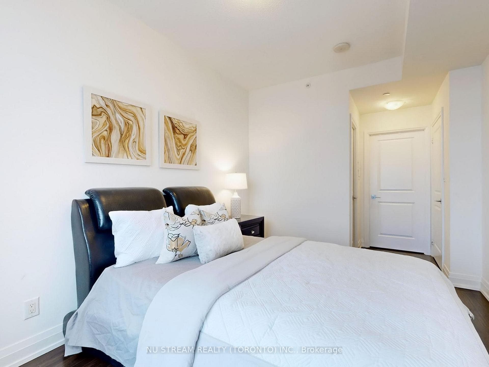 7167 Yonge Street Unit PH201 photo 18