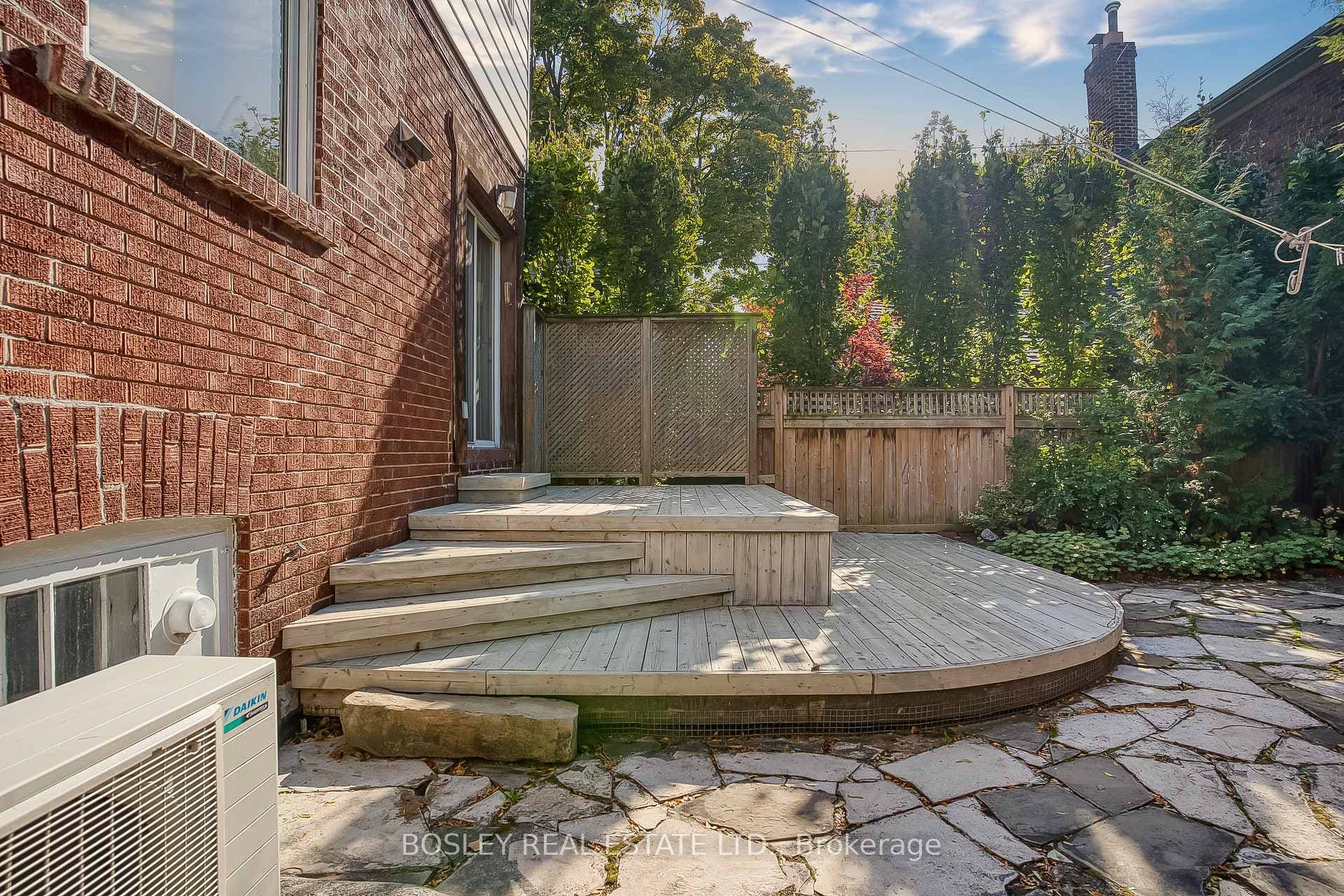 76 Evans Avenue photo 38
