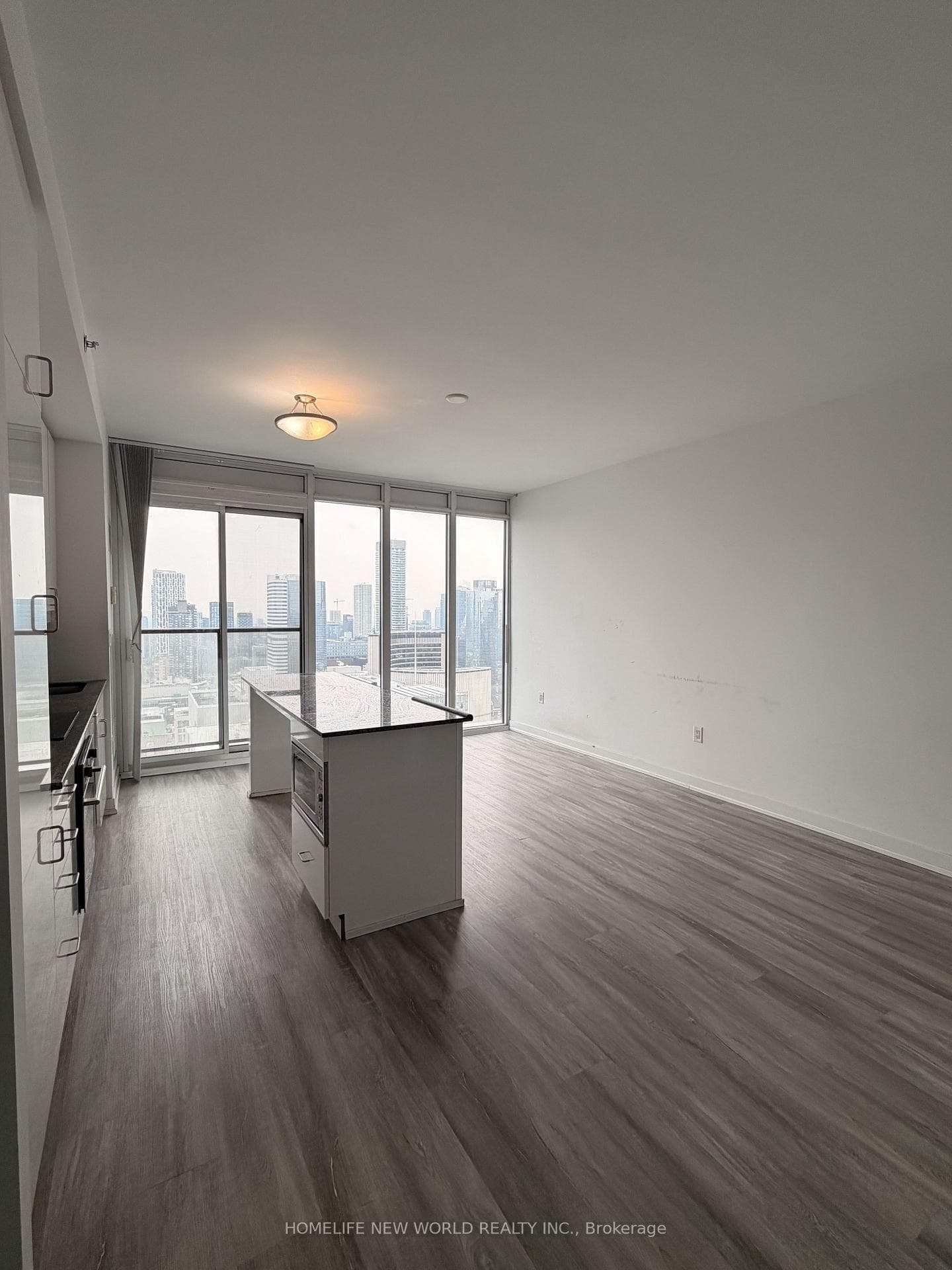 426 University Avenue Unit 3909 photo 4