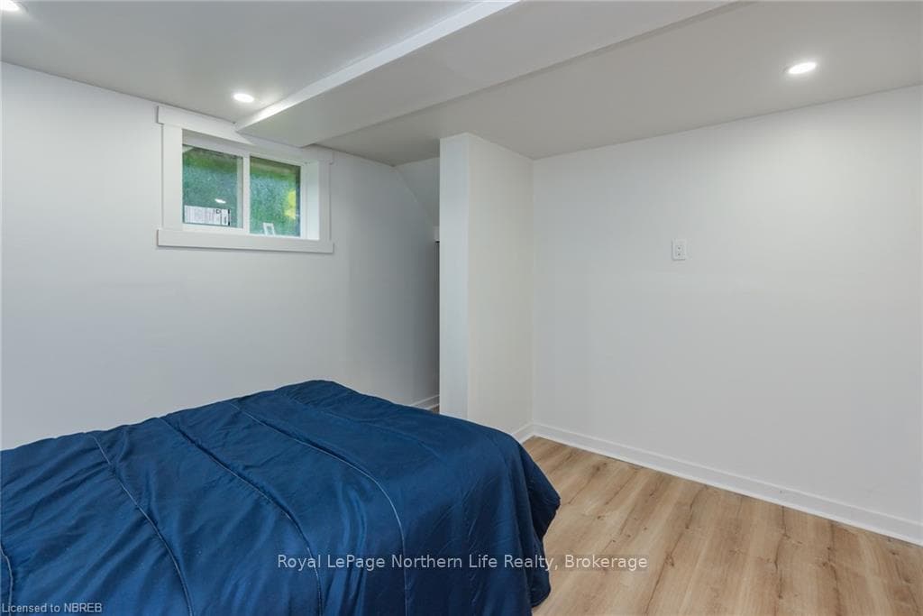 490 MAPLE Road photo 44