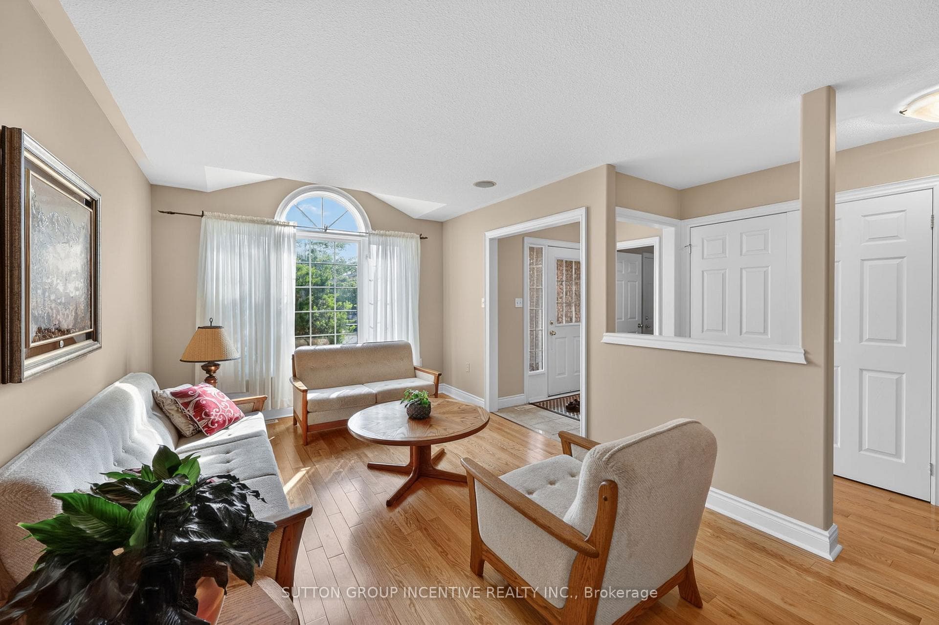 101 Lion's Gate Boulevard photo 5