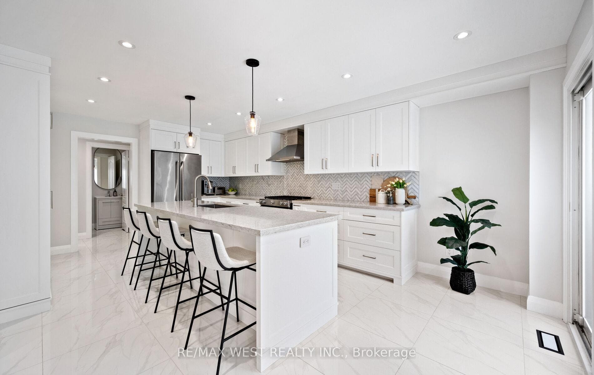 11 Beehive Drive photo 14