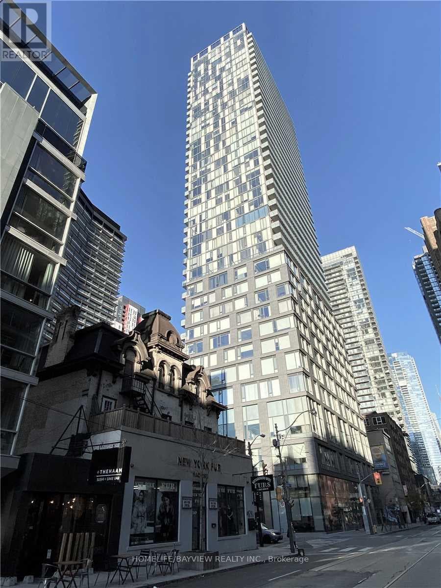 101 Peter Street Unit 2401 photo 1