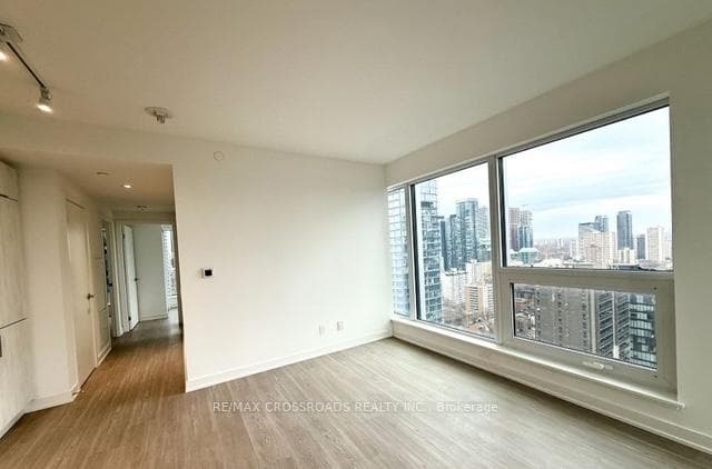 8 Wellesley Street Unit 3209 photo 15